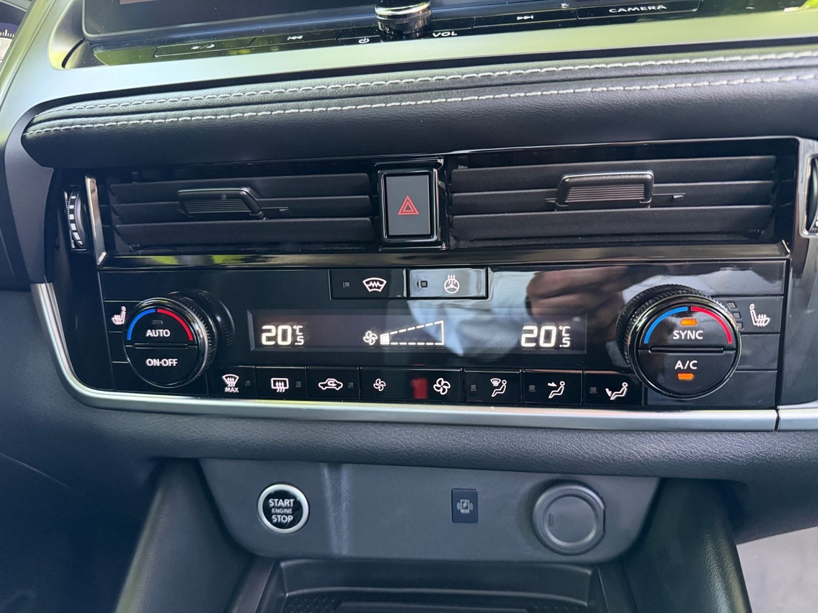 NISSAN Qashqai 1.3 DIG-T MHEV N-Connecta Totw.*CarPlay