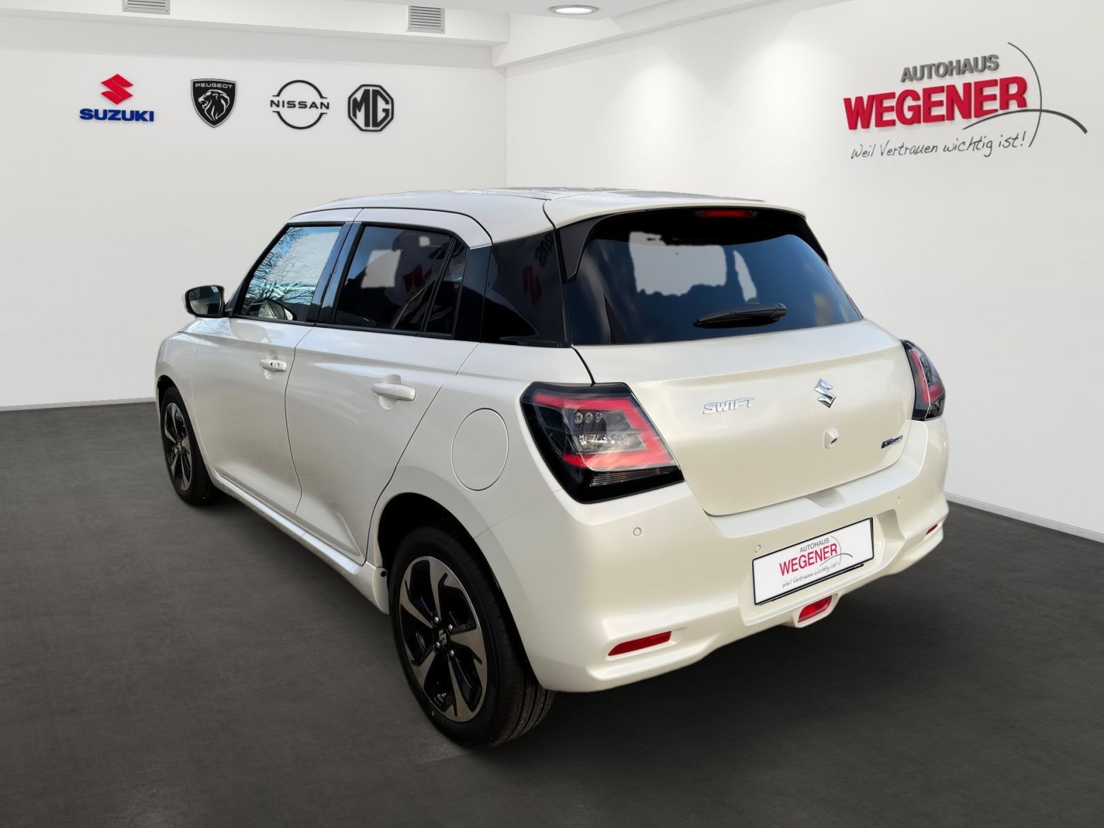 SUZUKI SWIFT COMFORT+ CVT HYBRID ACC*Navi*Kamera*PDC