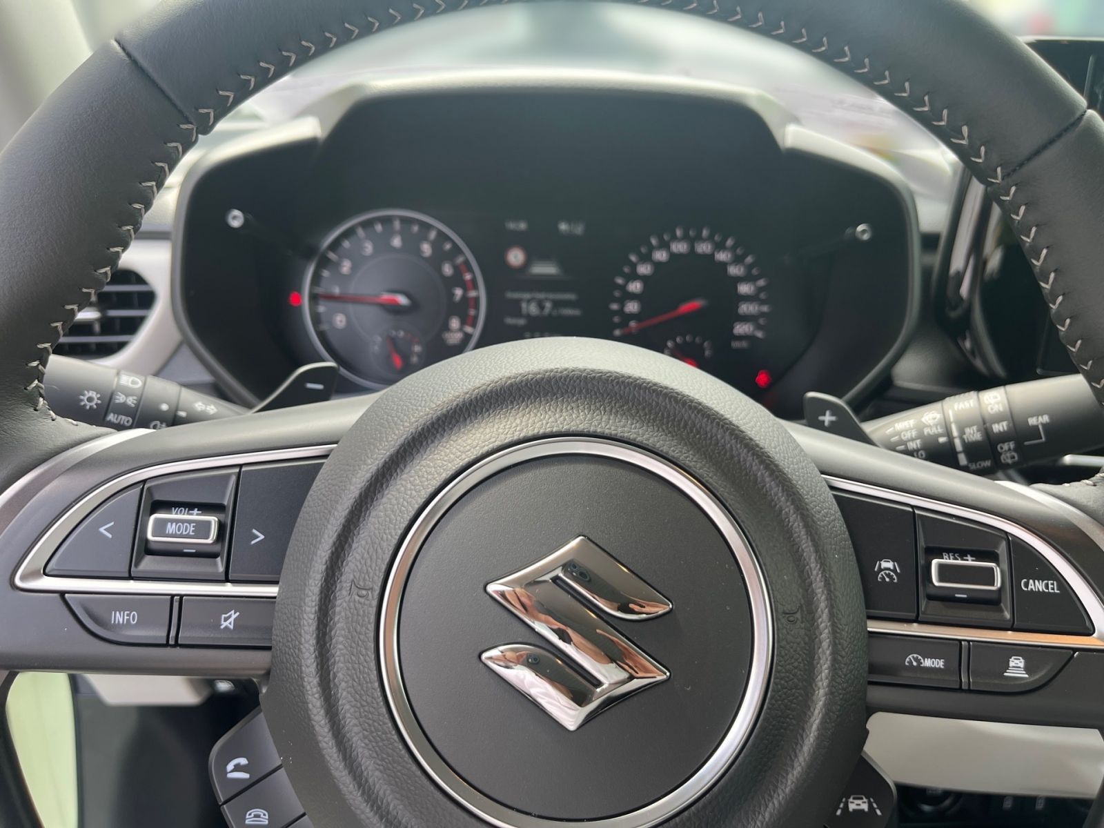 Suzuki SWIFT COMFORT+ CVT HYBRID