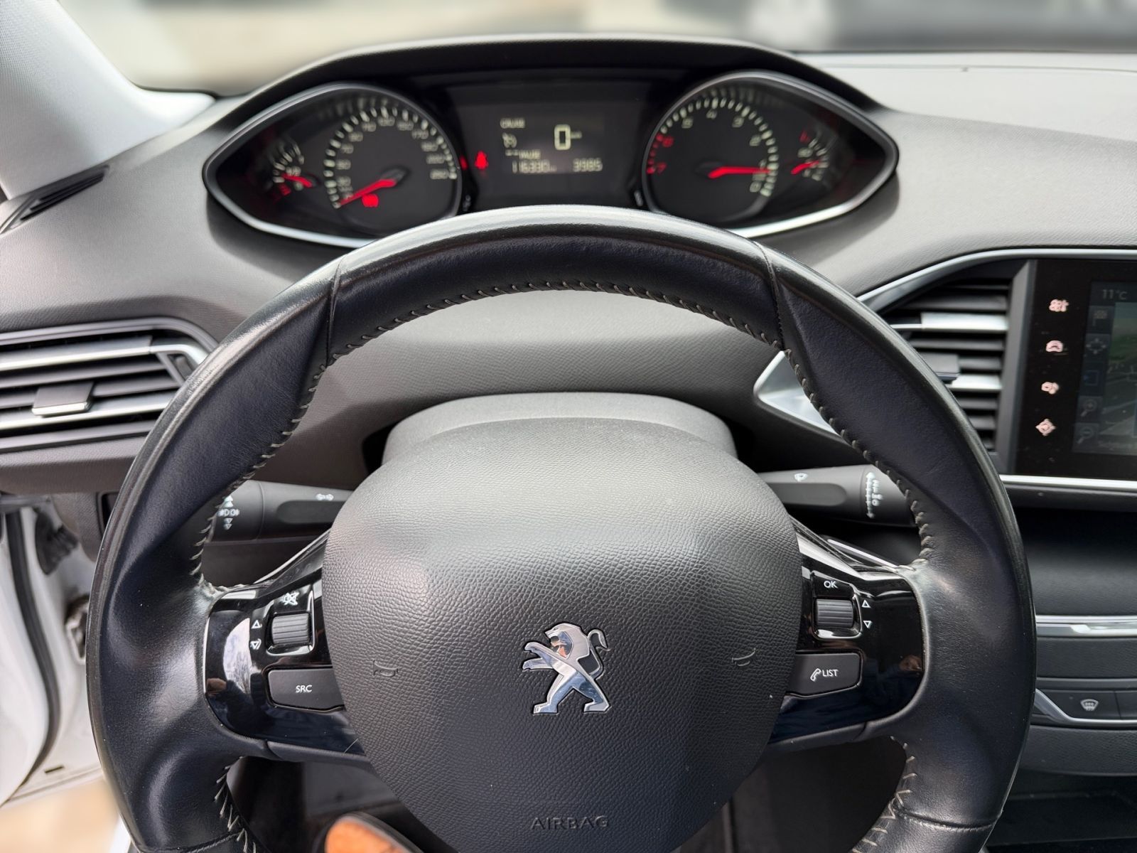 PEUGEOT 308 SW 1.2 THP110 Navi*GRA*PDC vo/hi*CAM