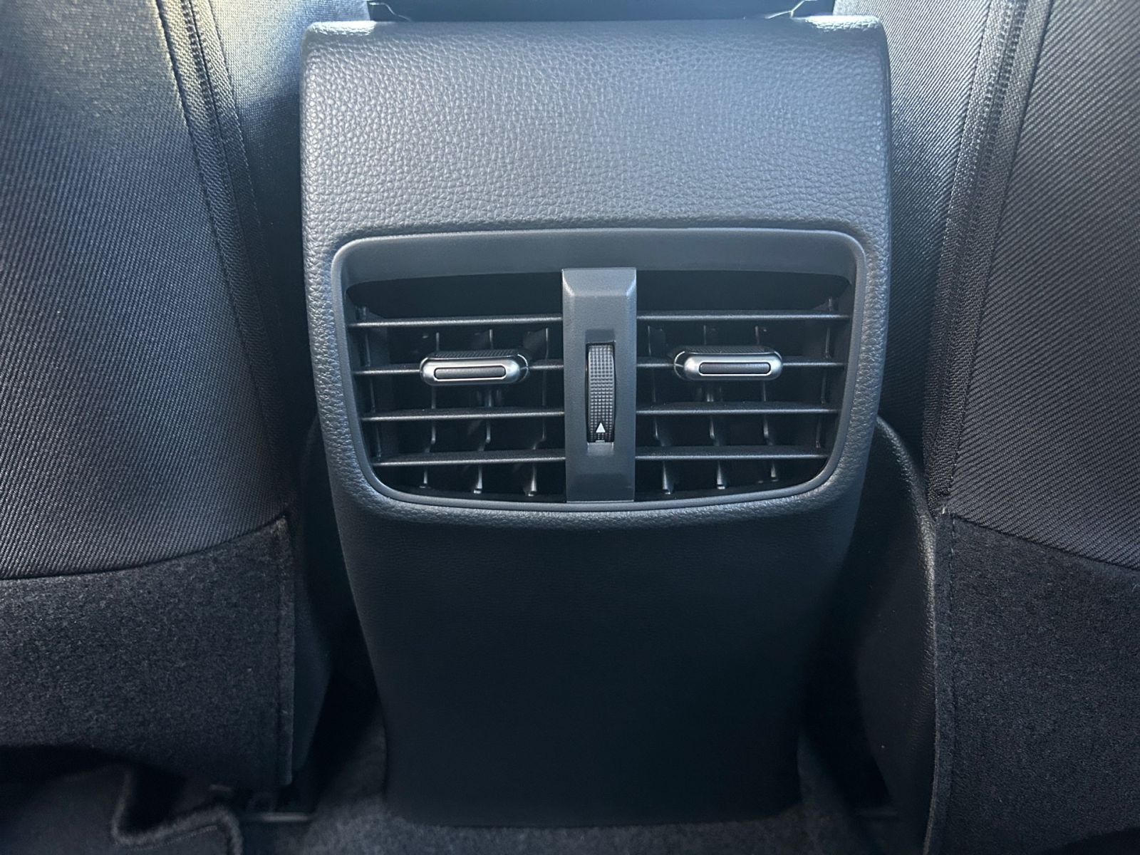 SUZUKI Swace 1.8 Comfort+ CVT Hybrid Navi*CarPlay