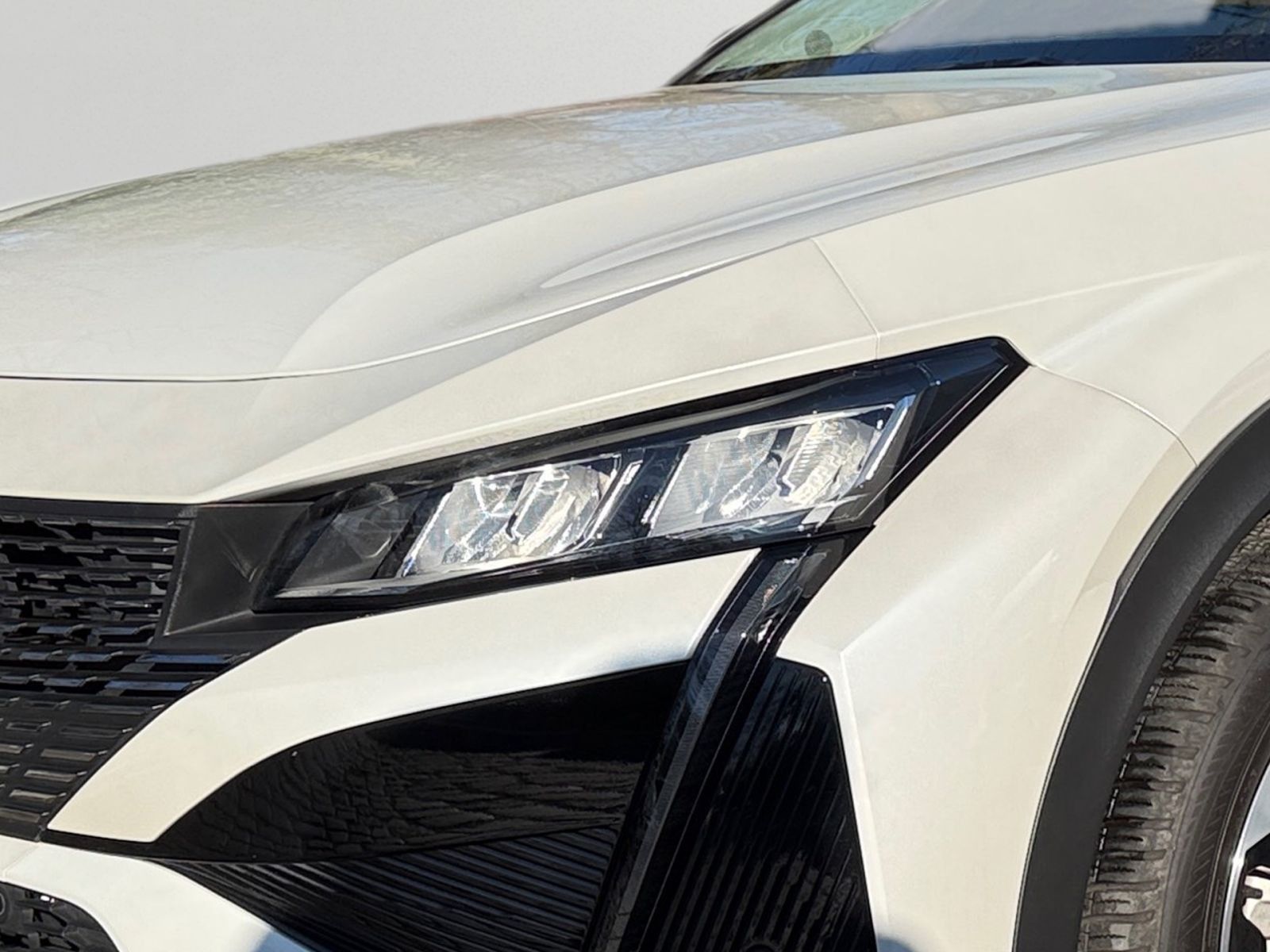 PEUGEOT 408 Allure Pack 130 EAT8 *SHZ*Kamera*