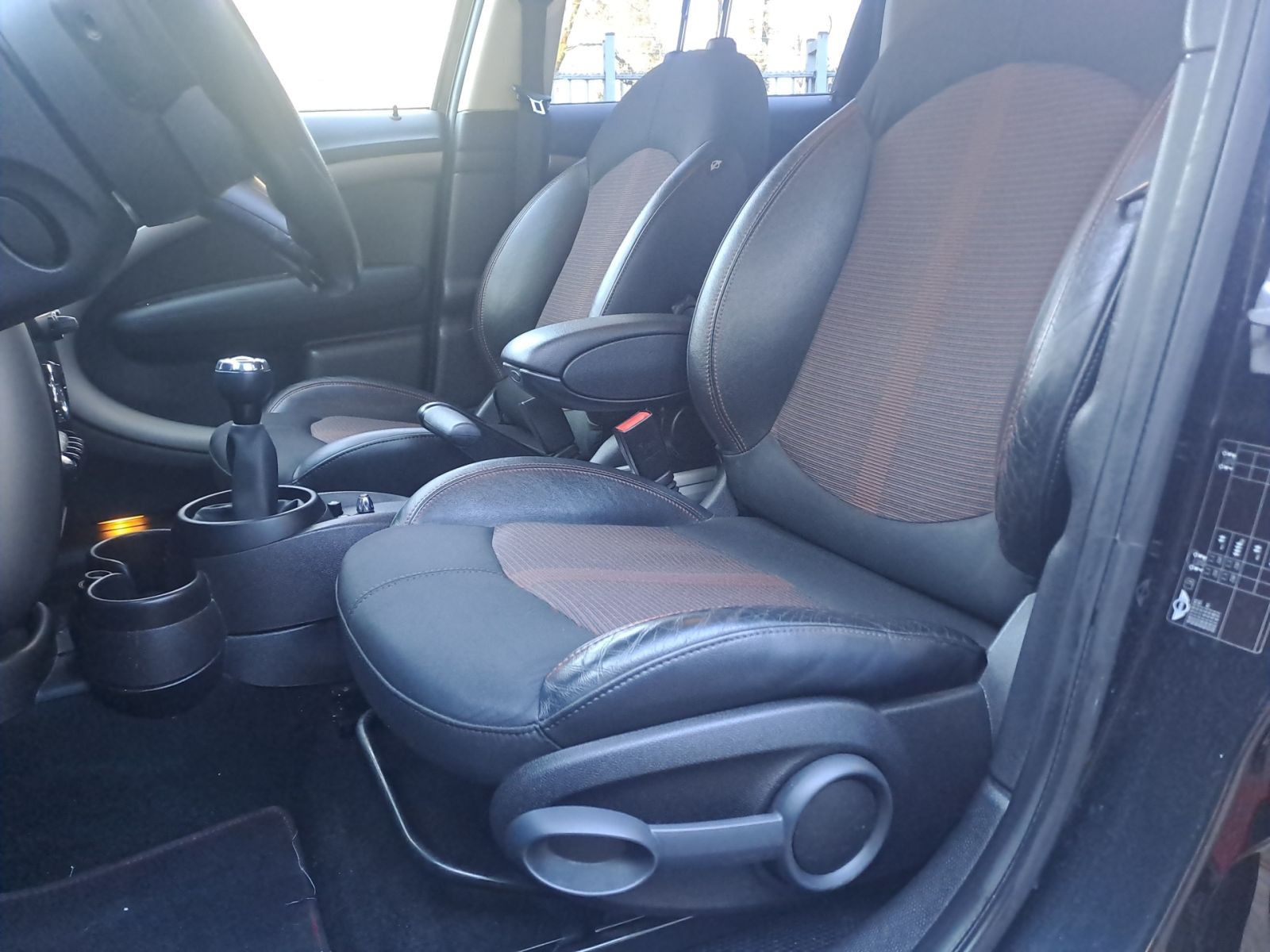 MINI MINI Countryman ONE 1.6 Chili & Wired Navi 8fach