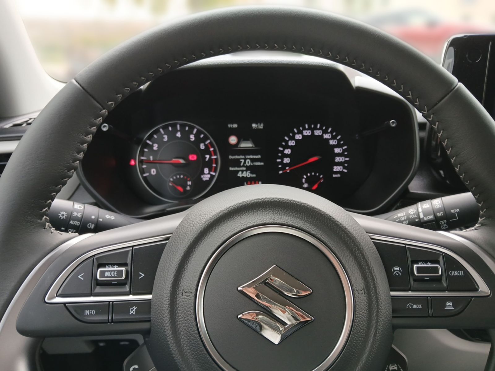 SUZUKI SWIFT COMFORT+ HYBRID ACC*Navi*Kamera*PDC