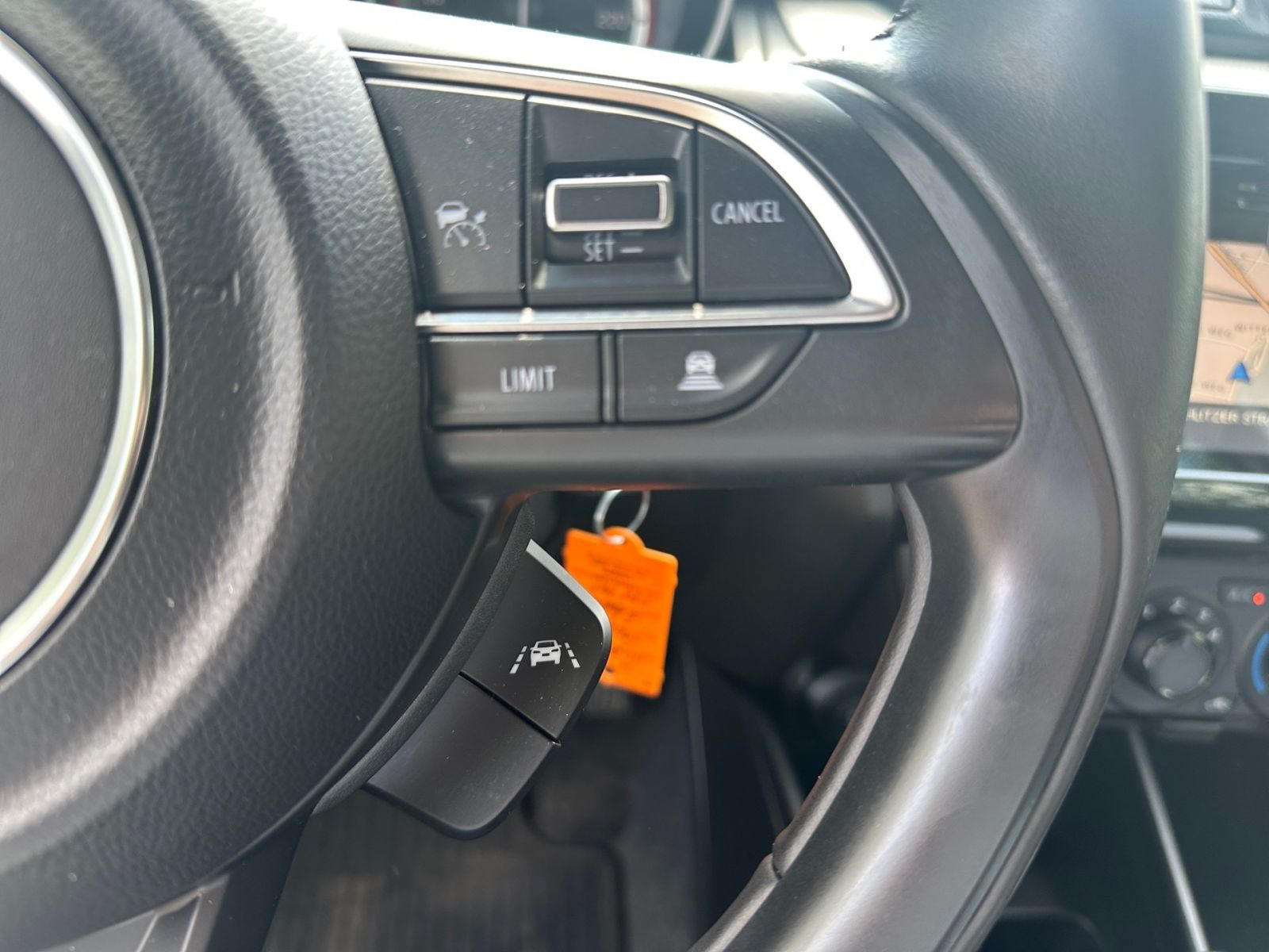 Suzuki Swift 1.2 CVT Comfort LED Navi Kamera ACC Bluet.