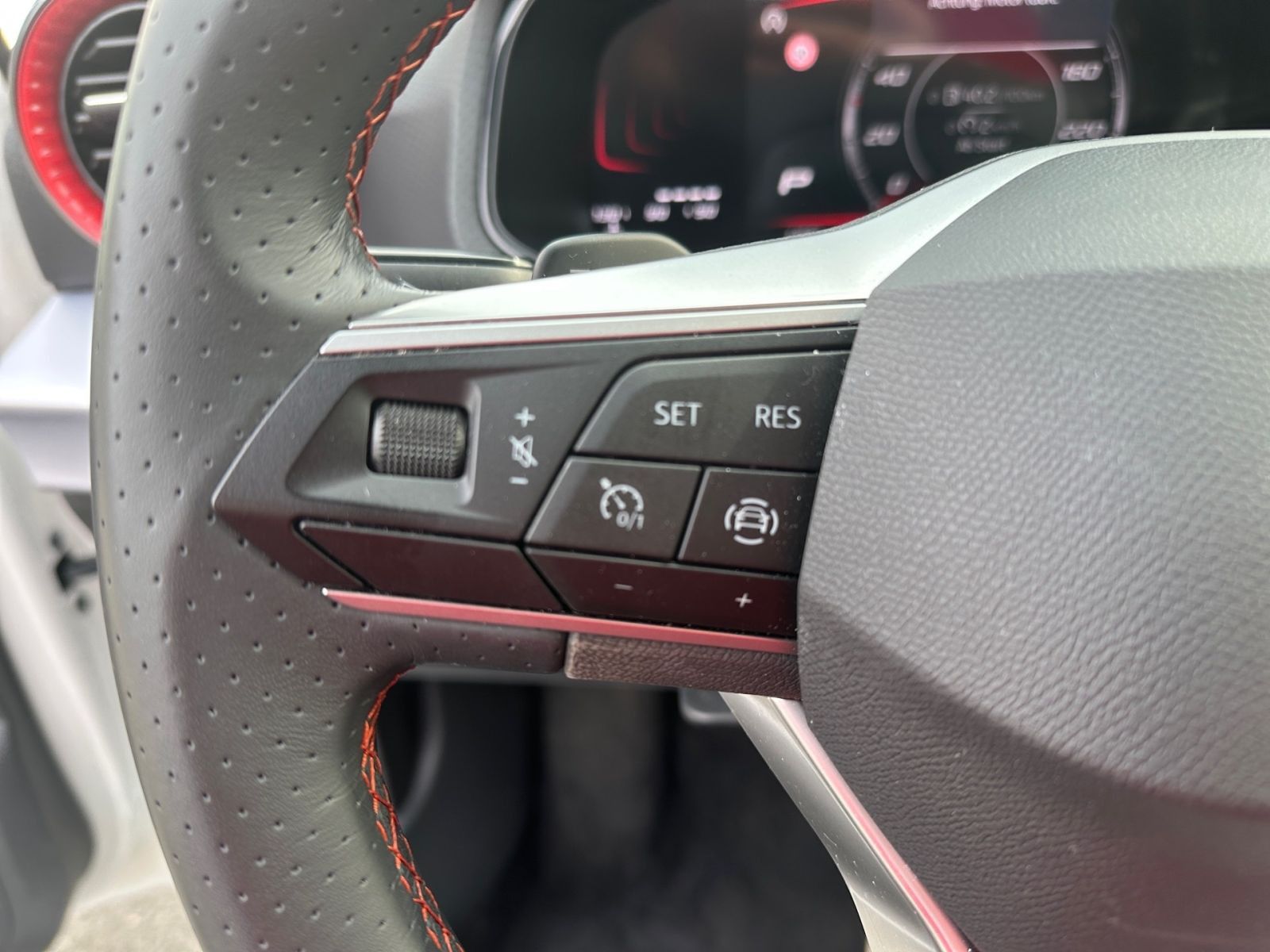 SEAT Arona 1.0 TSI DSG FR - LED NAVI SHZ VC APP`S PDC