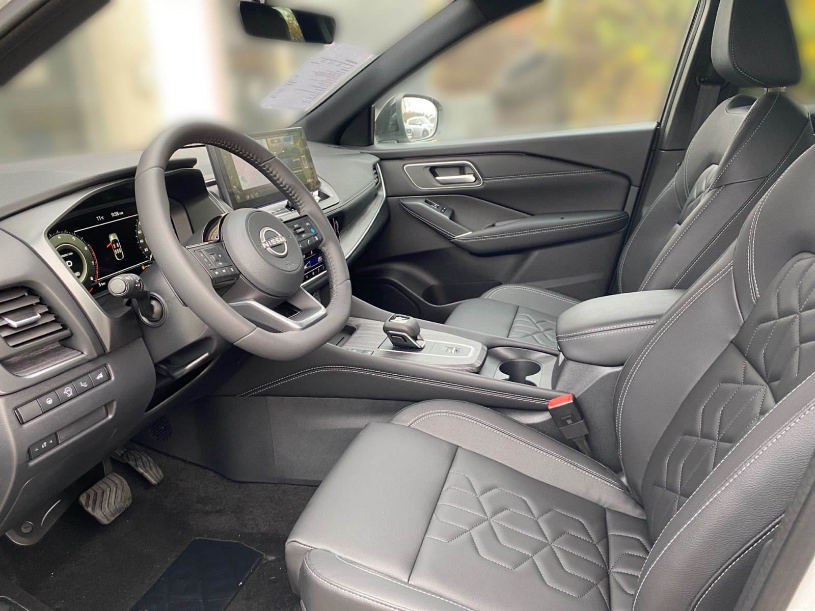 Nissan QASHQAI TEKNA AT MHEV 2 Farben