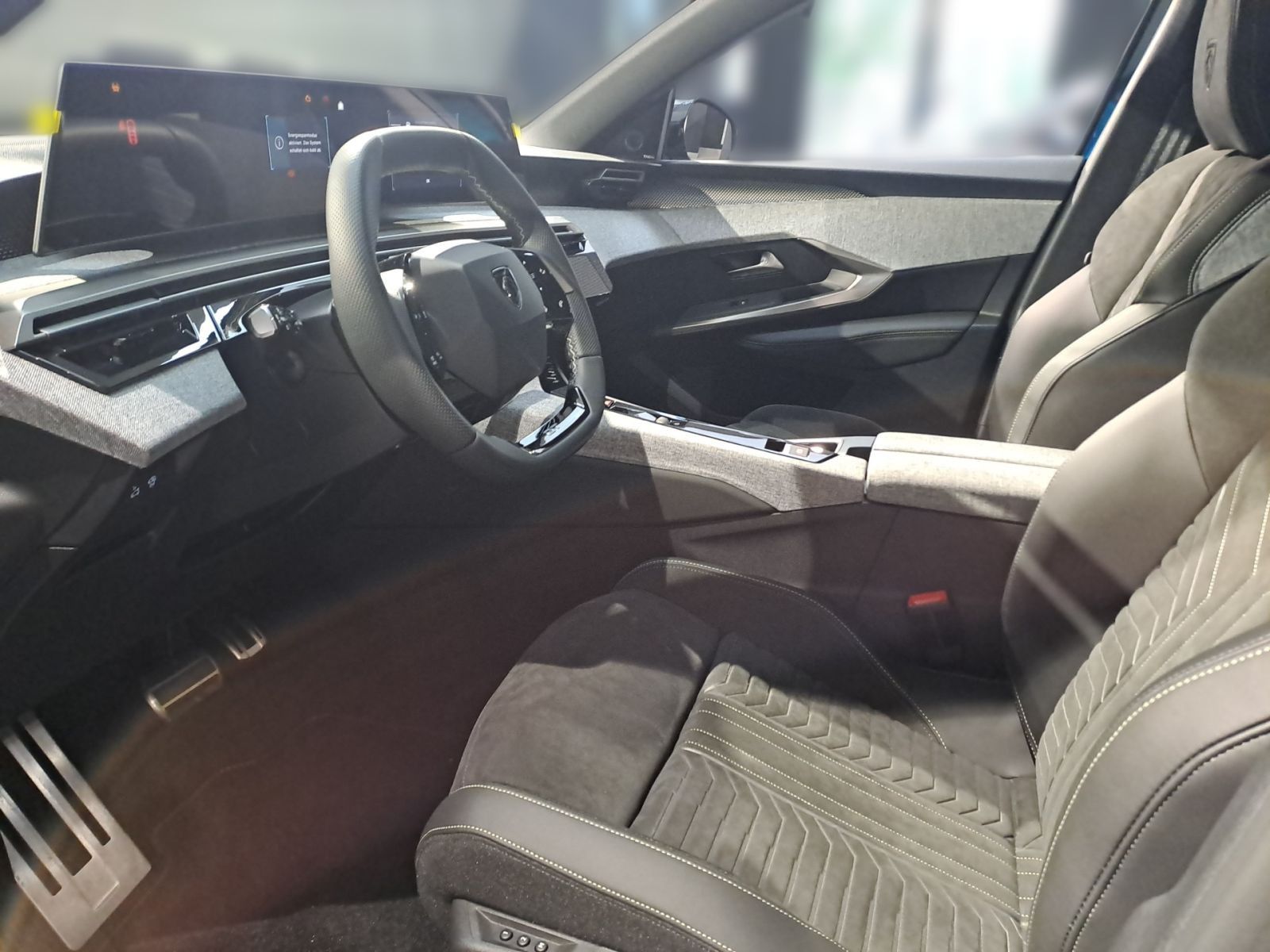 PEUGEOT 3008 GT HYBRID 145 e-DSC6 KAMERA SHZ NAVI LED