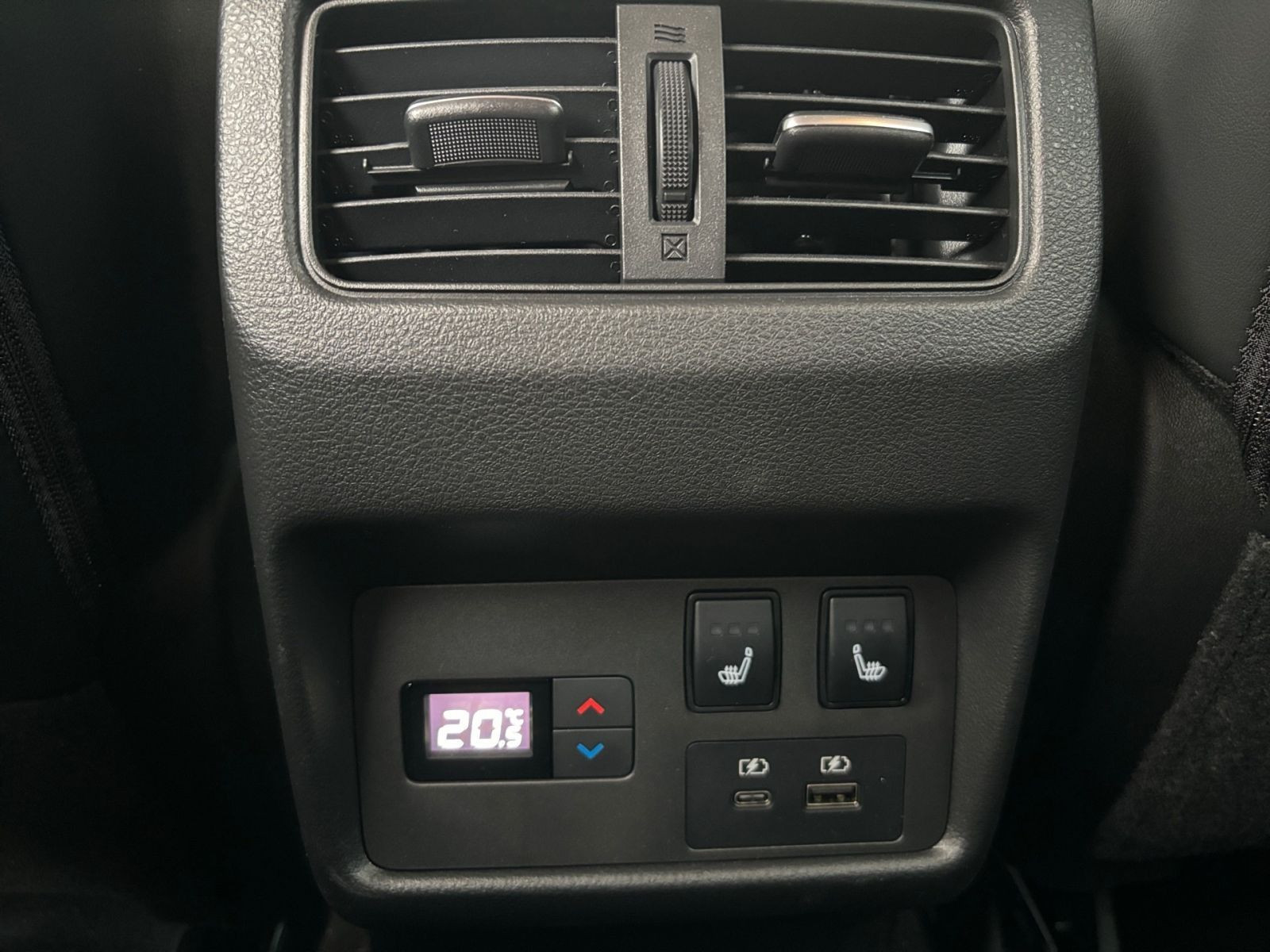 Nissan X-TRAIL 1.5 VC-T e-4ORCE 213 PS Tekna+