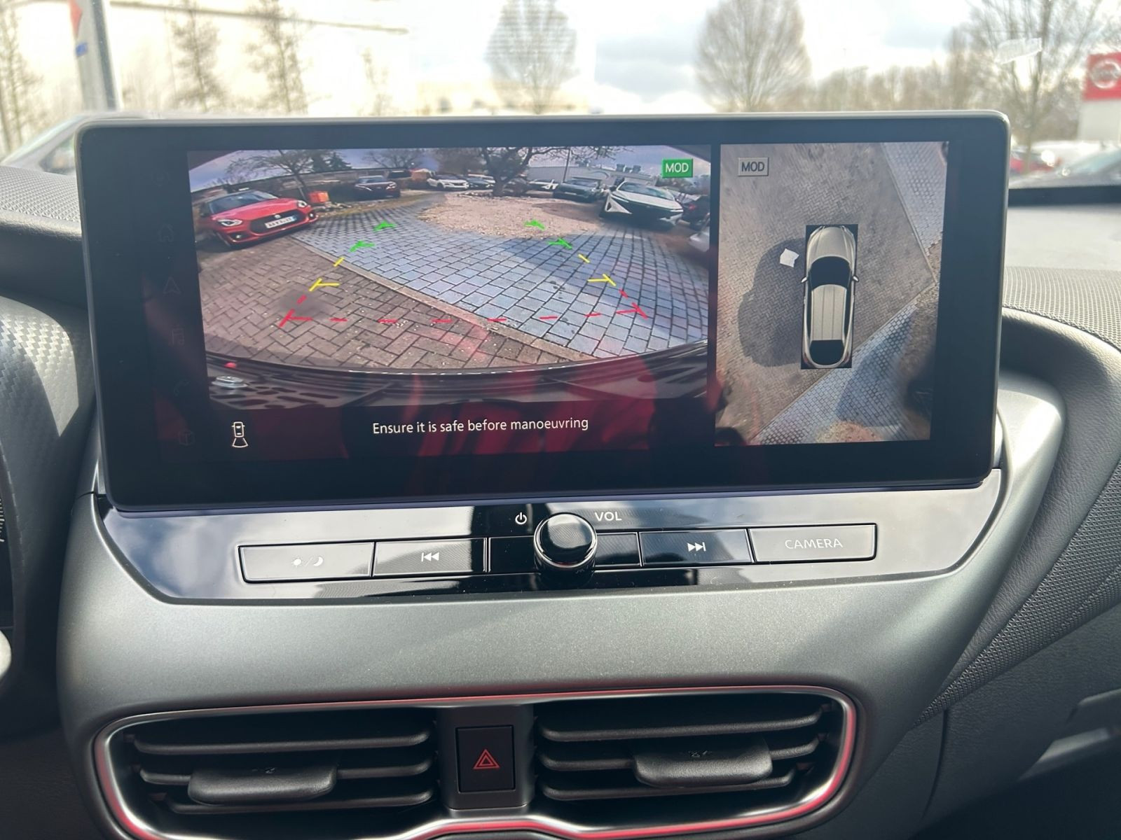 Nissan JUKE N-Connecta 1.6 Hyb. AT - SHZ 360CAM CarPlay