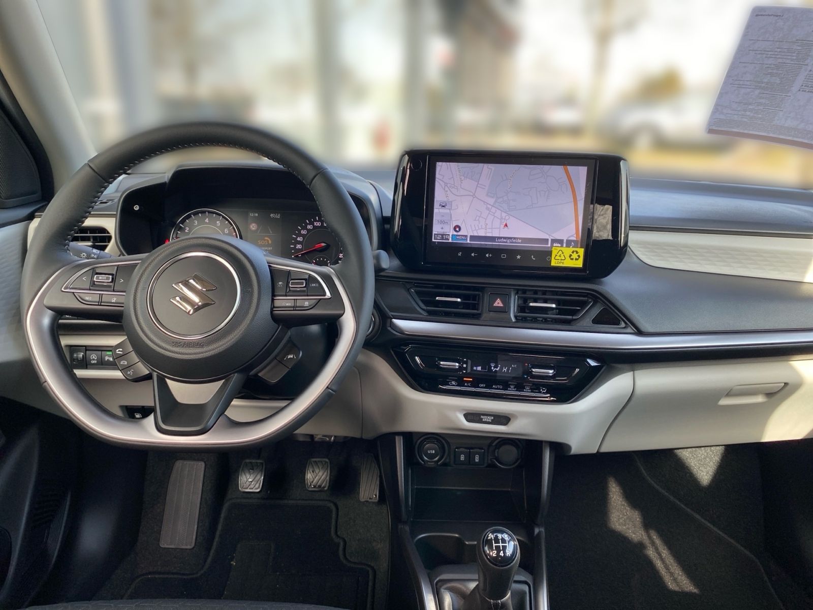 SUZUKI SWIFT COMFORT+ HYBRID 61kW)