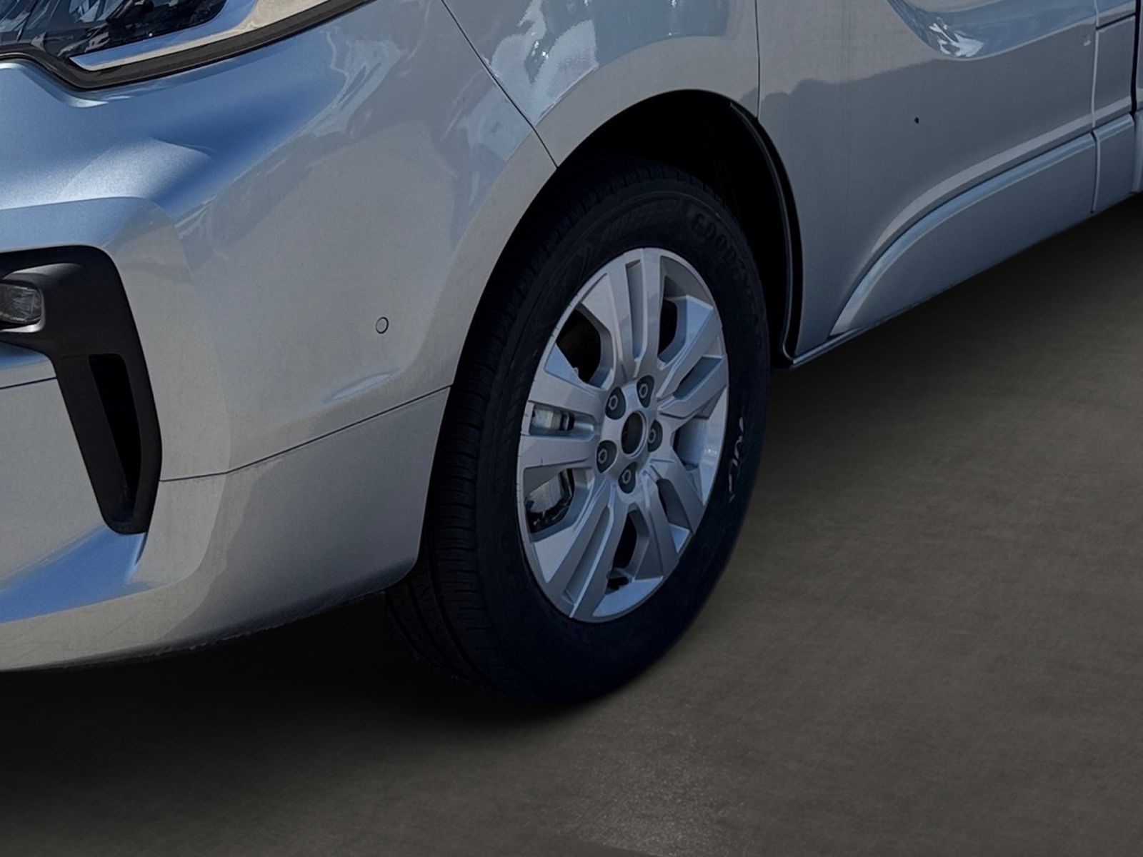 NISSAN Primastar Kombi 9 L1H1 2,8T CAM*Navi*PDC*CarPlay