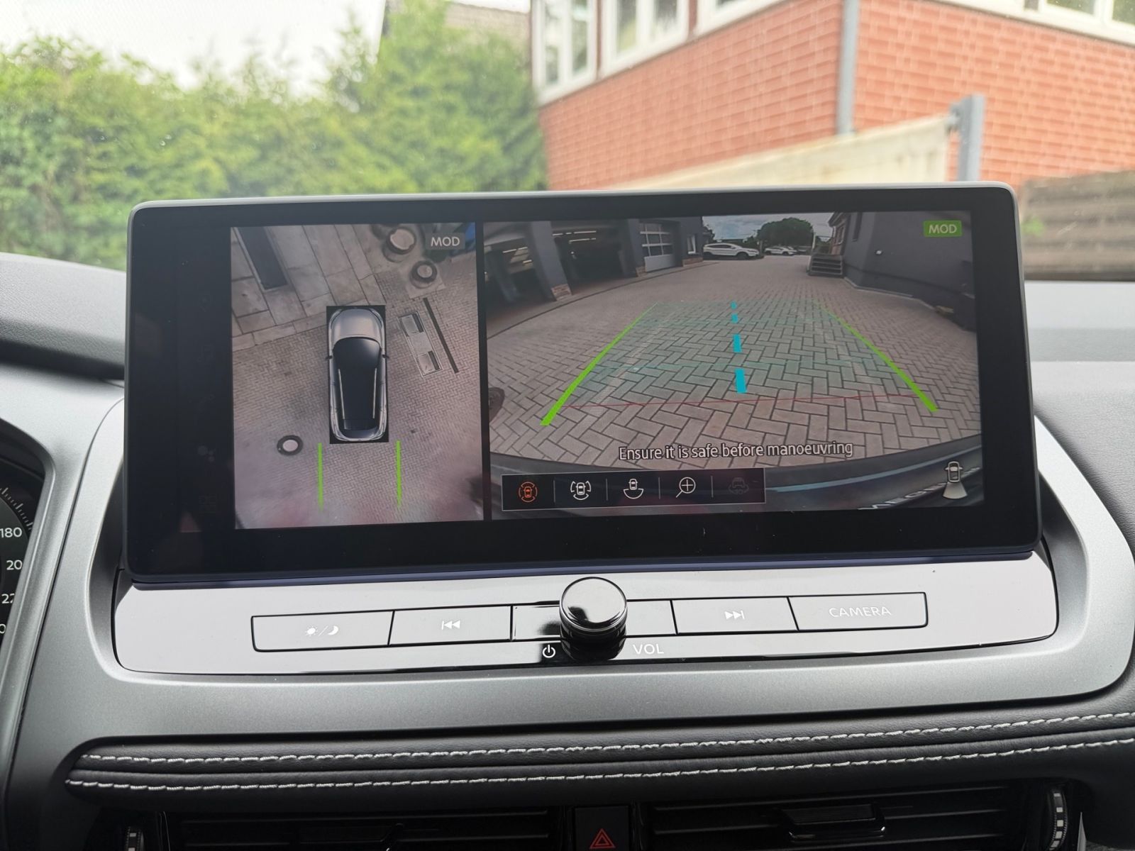 NISSAN Qashqai 1.3 DIG-T MHEW Tekna Navi*HeadUp*CarPlay