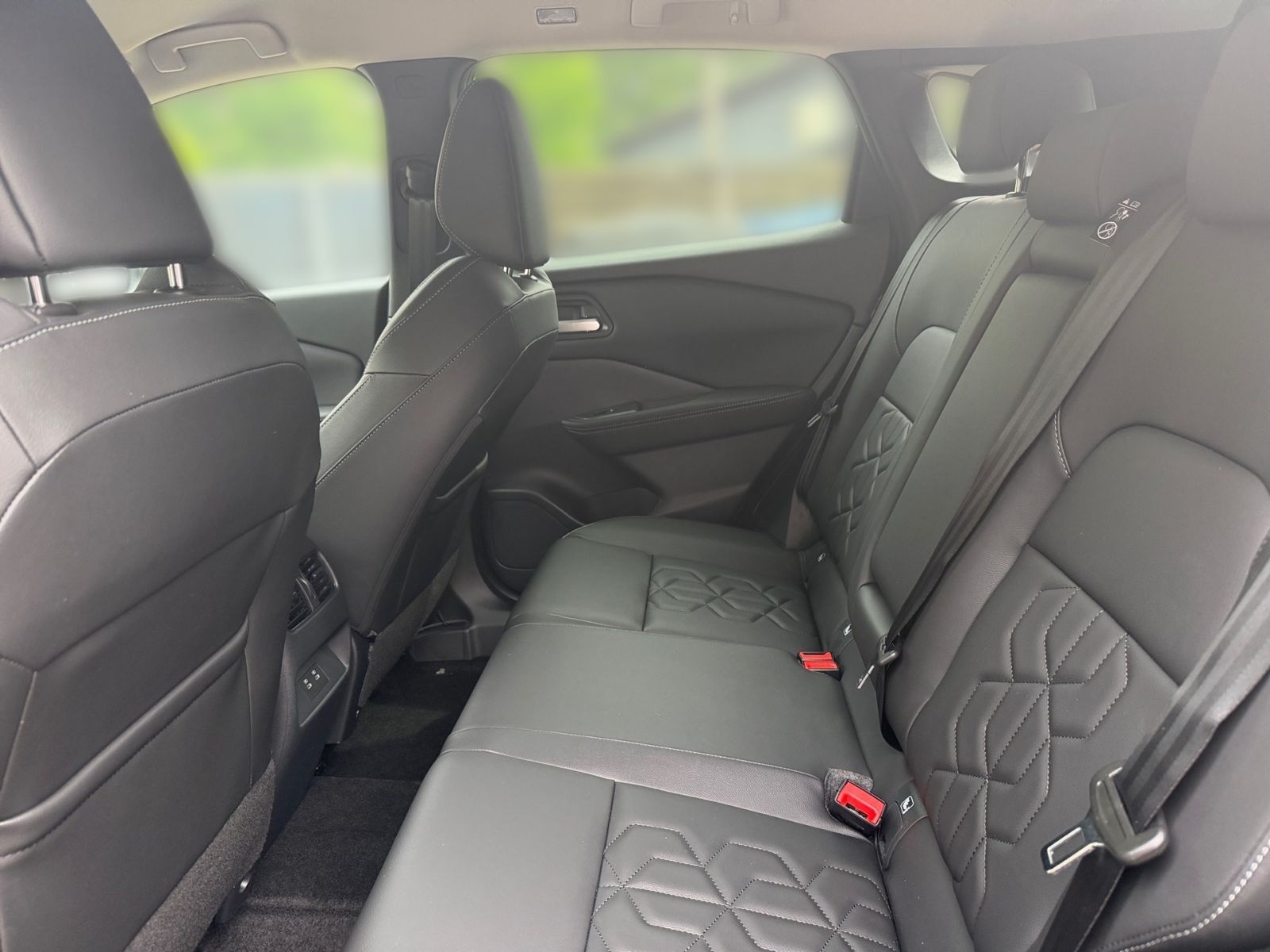 NISSAN Qashqai 1.3 DIG-T MHEW Tekna Navi*HeadUp*CarPlay