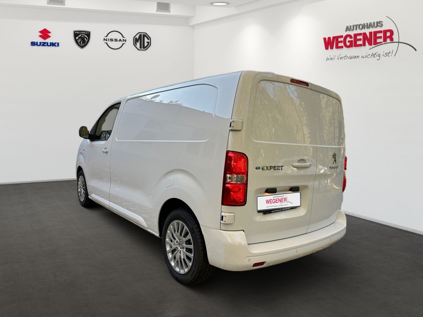 Peugeot Expert E Kastenwagen Standard 100KW - 50kWh