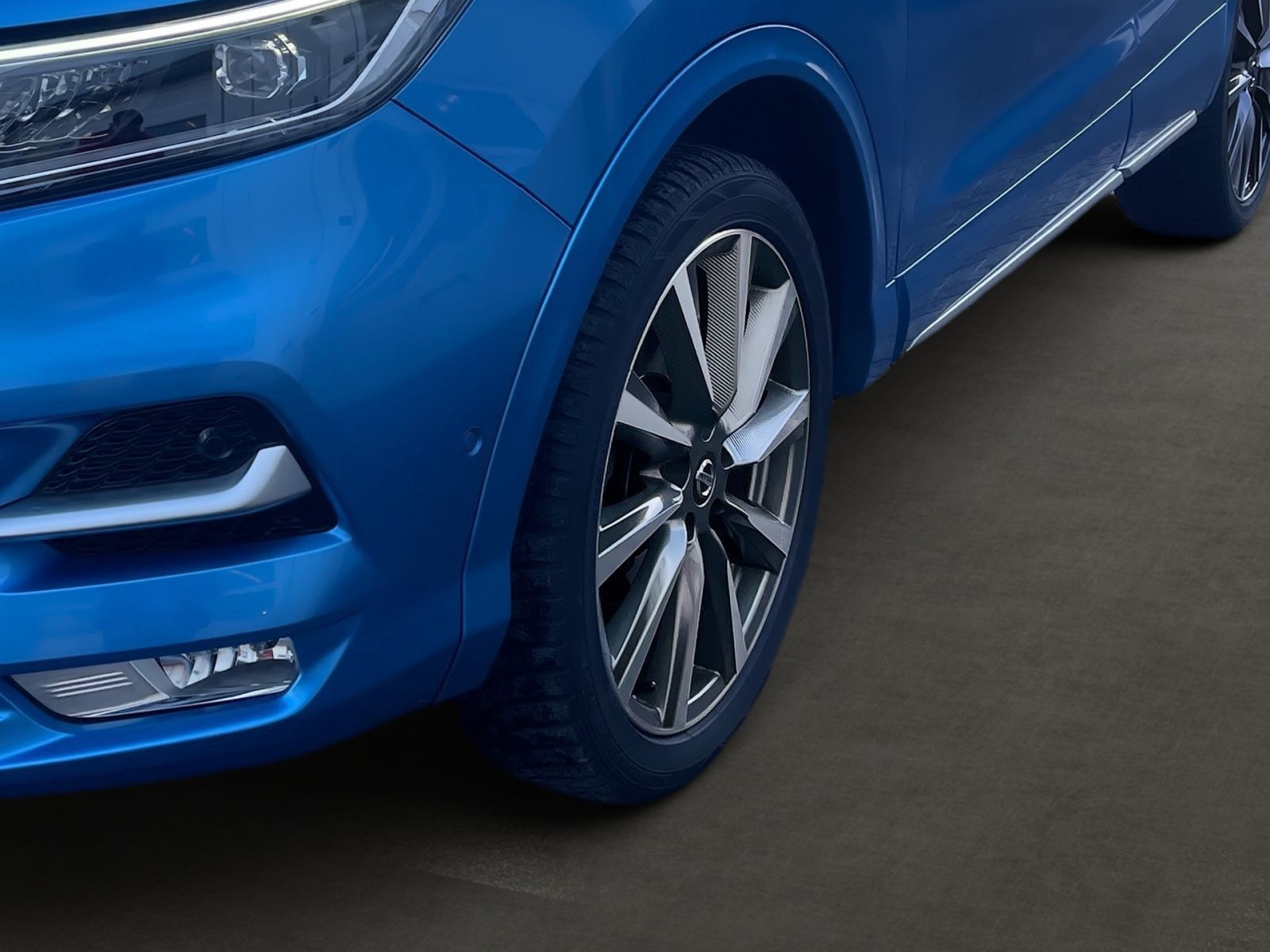 NISSAN Qashqai 1.3 TEKNA Autom.*Navi*Winterpaket*Pano