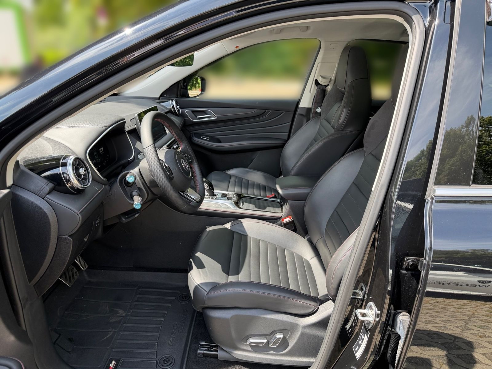 MG HS 1.5TGDI LUXURY Automatik*PANO*CarPlay*360°CAM