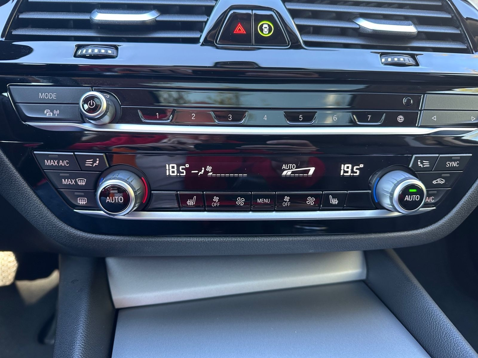 BMW 520d LIM LUXURY LED NAVI PANO KAM SHZ STHZ LHZ
