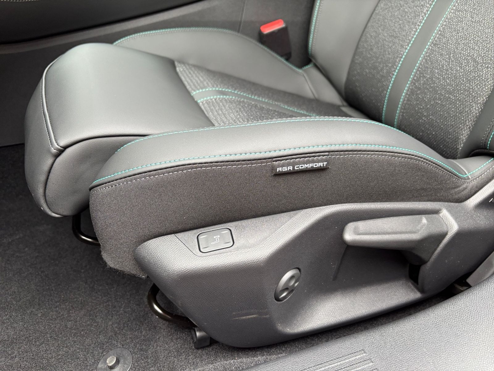 Peugeot 308 SW Allure PureTech 130 EAT8 *360°Kamera*SHZ*
