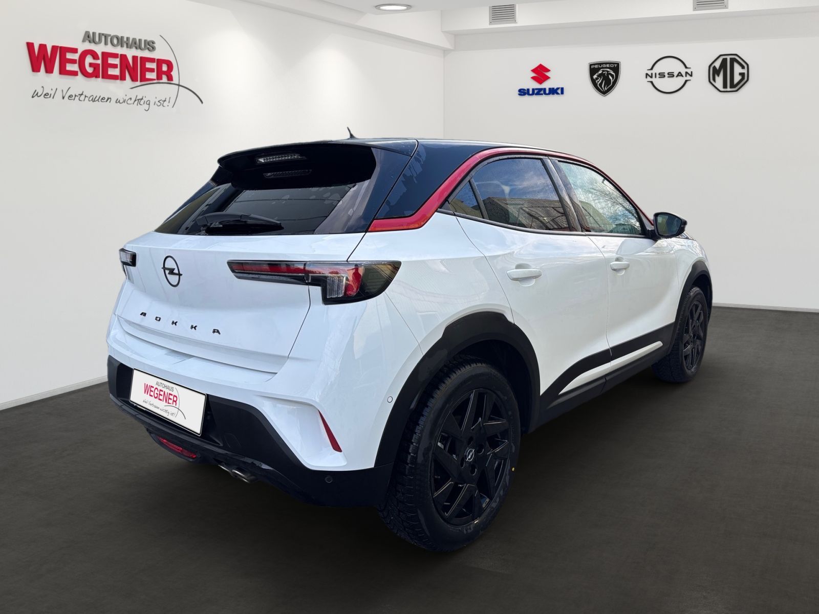 OPEL MOKKA 1.2 TURBO Automatik+CARPLAY+8 Fach-bereift