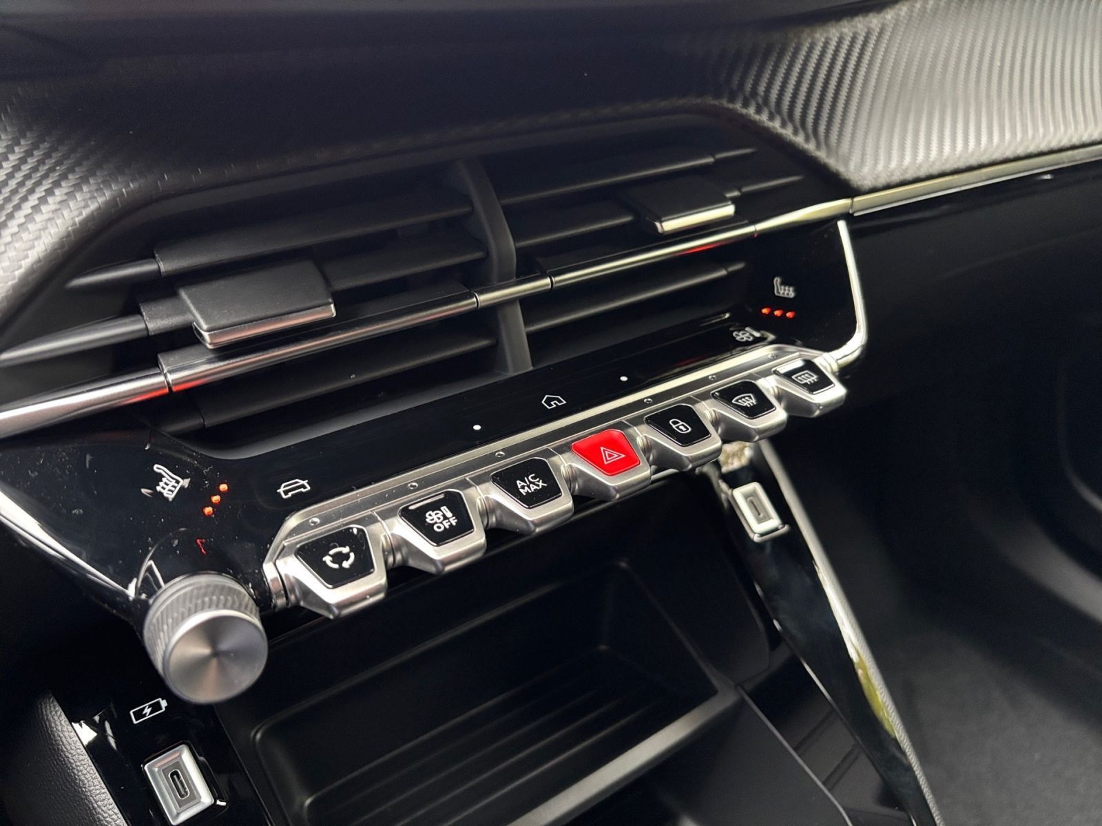 PEUGEOT 2008 E Business Elektromotor 54kwH *Navi*Kamera*