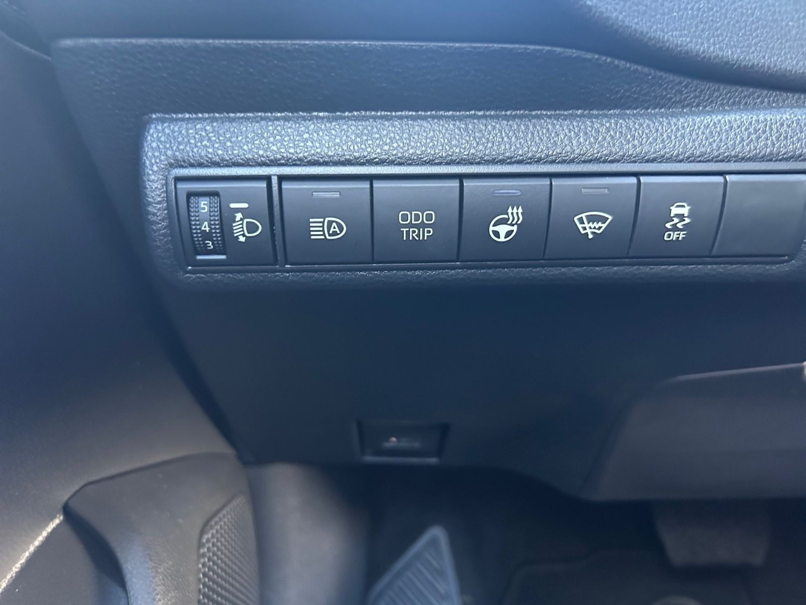 SUZUKI Swace 1.8 Comfort+ CVT Hybrid Navi*CarPlay