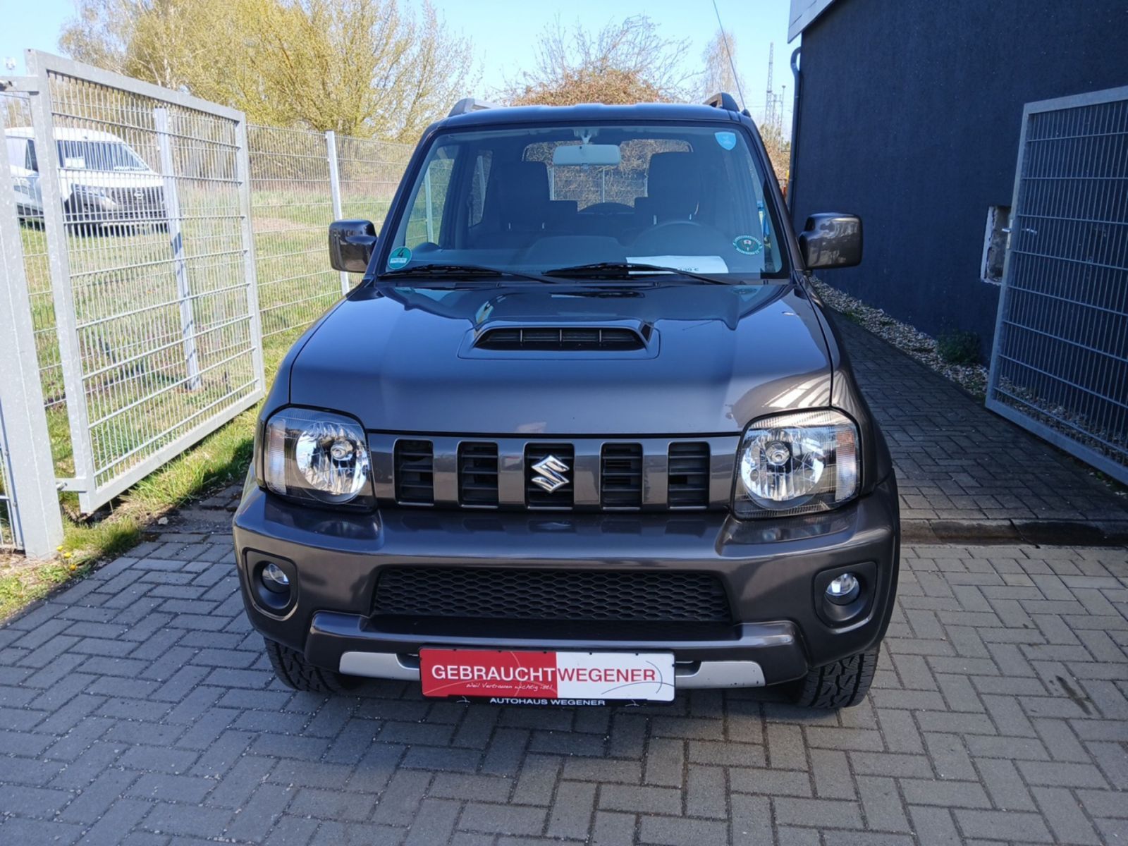 SUZUKI Jimny 1.3 4x4 Style Leder*Klima*AHK*1. Hand
