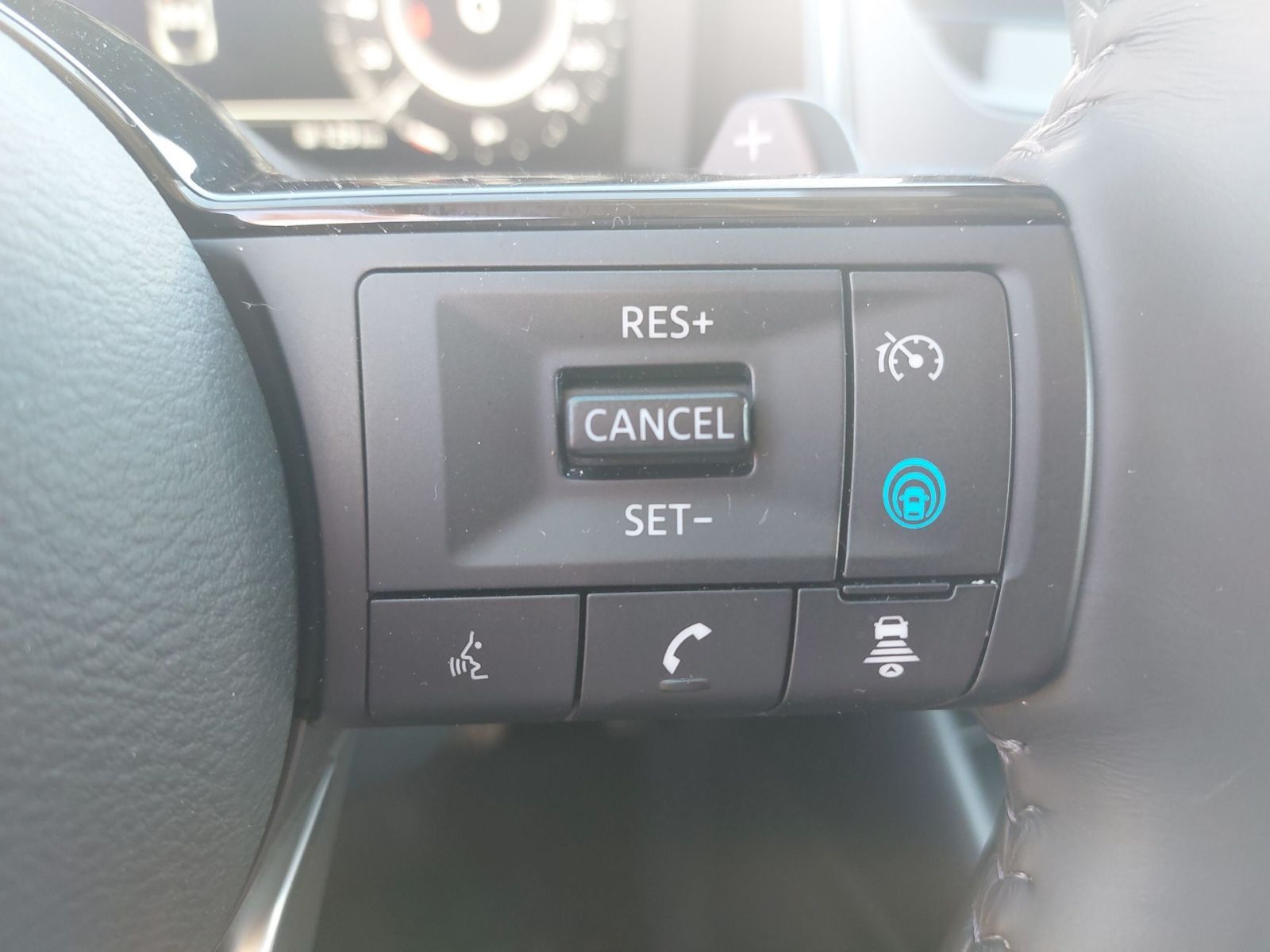 NISSAN Qashqai 1.3 DIG-T N-Connecta HeadUp*Navi*360°CAM