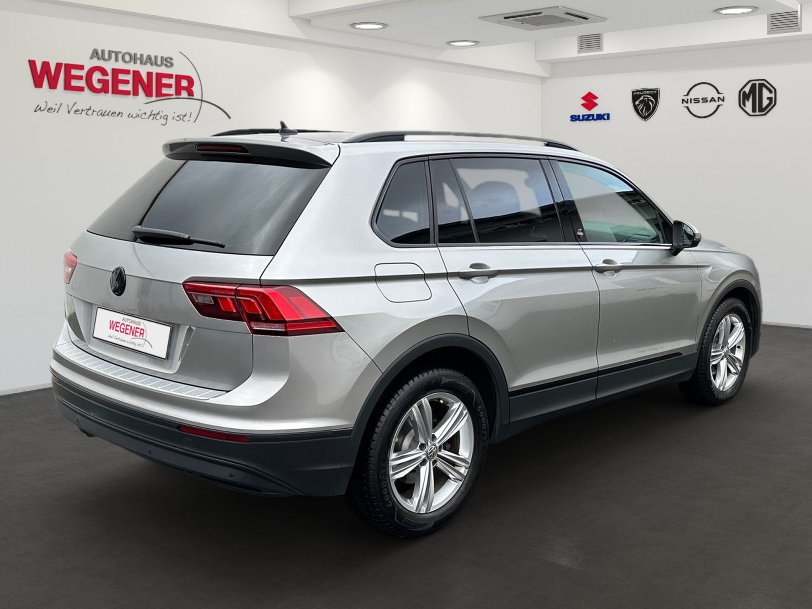 VW Tiguan 1.4 TSI DSG Comfortline 360° NAVI SHZ AHK