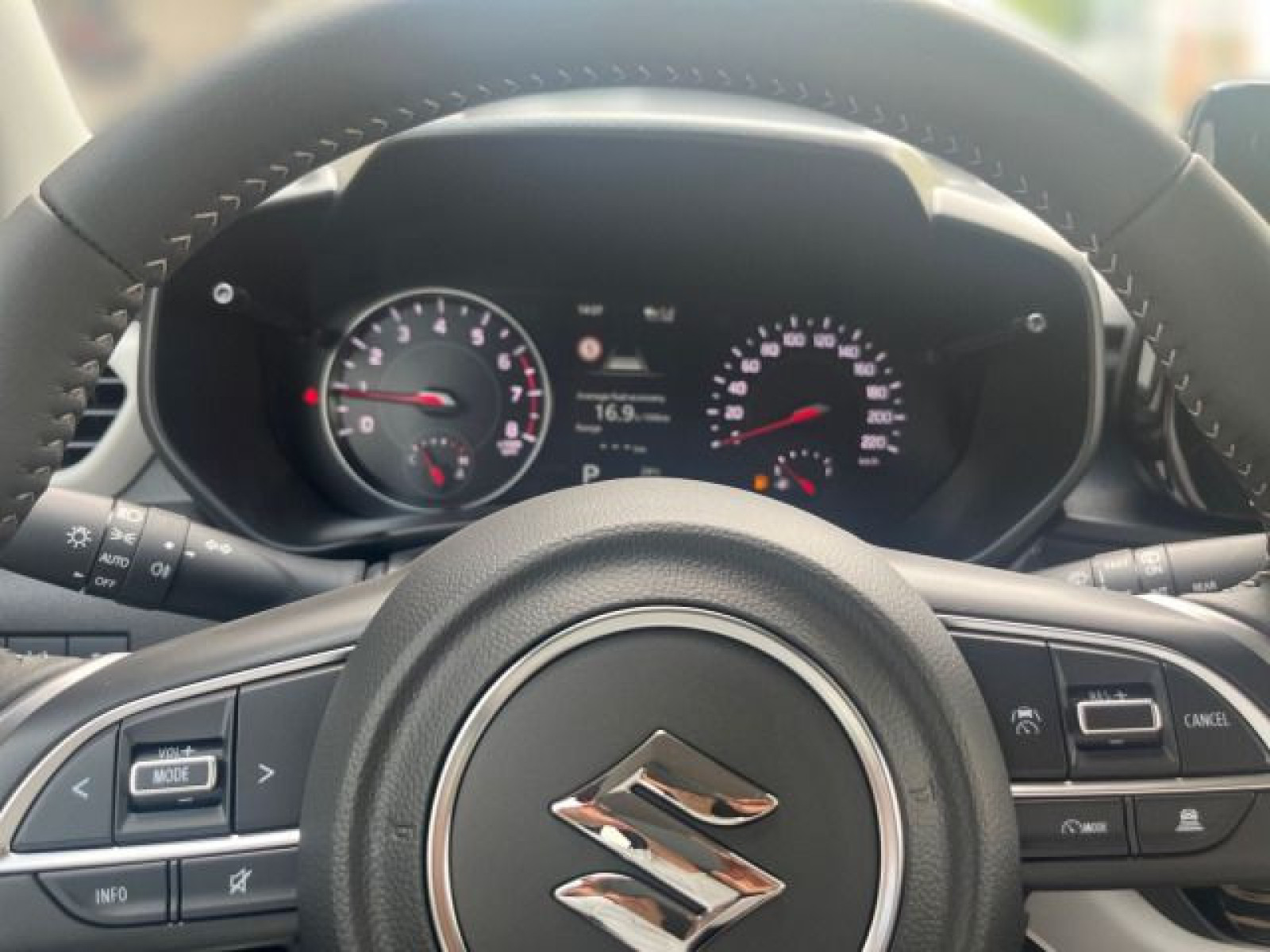 Suzuki SWIFT COMFORT CVT HYBRID
