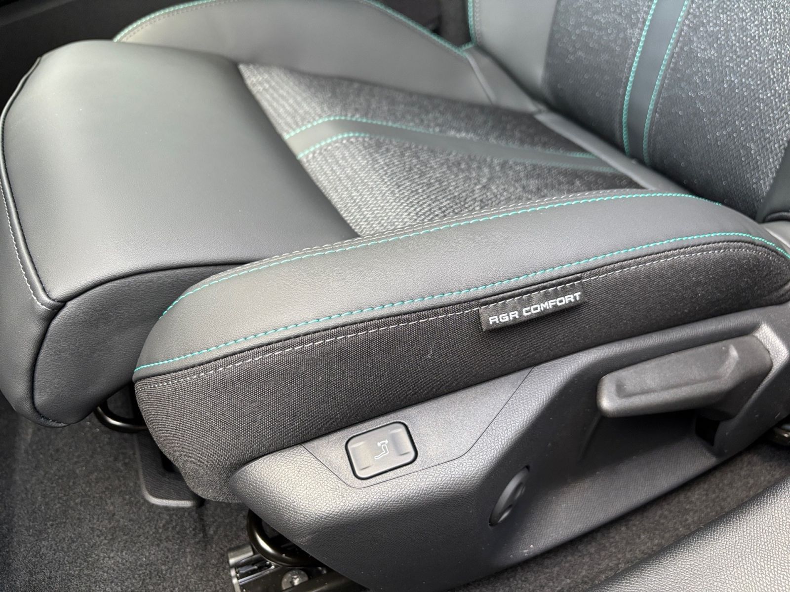 PEUGEOT 408 Allure HYBRID 145 e-DSC6 *Kamera*SHZ*