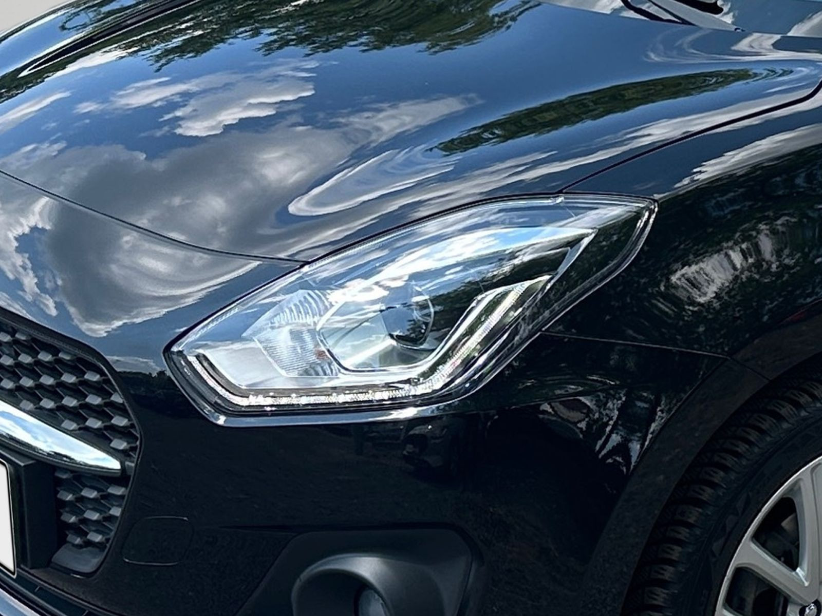 Suzuki Swift 1.2 CVT Comfort LED Navi Kamera ACC Bluet.