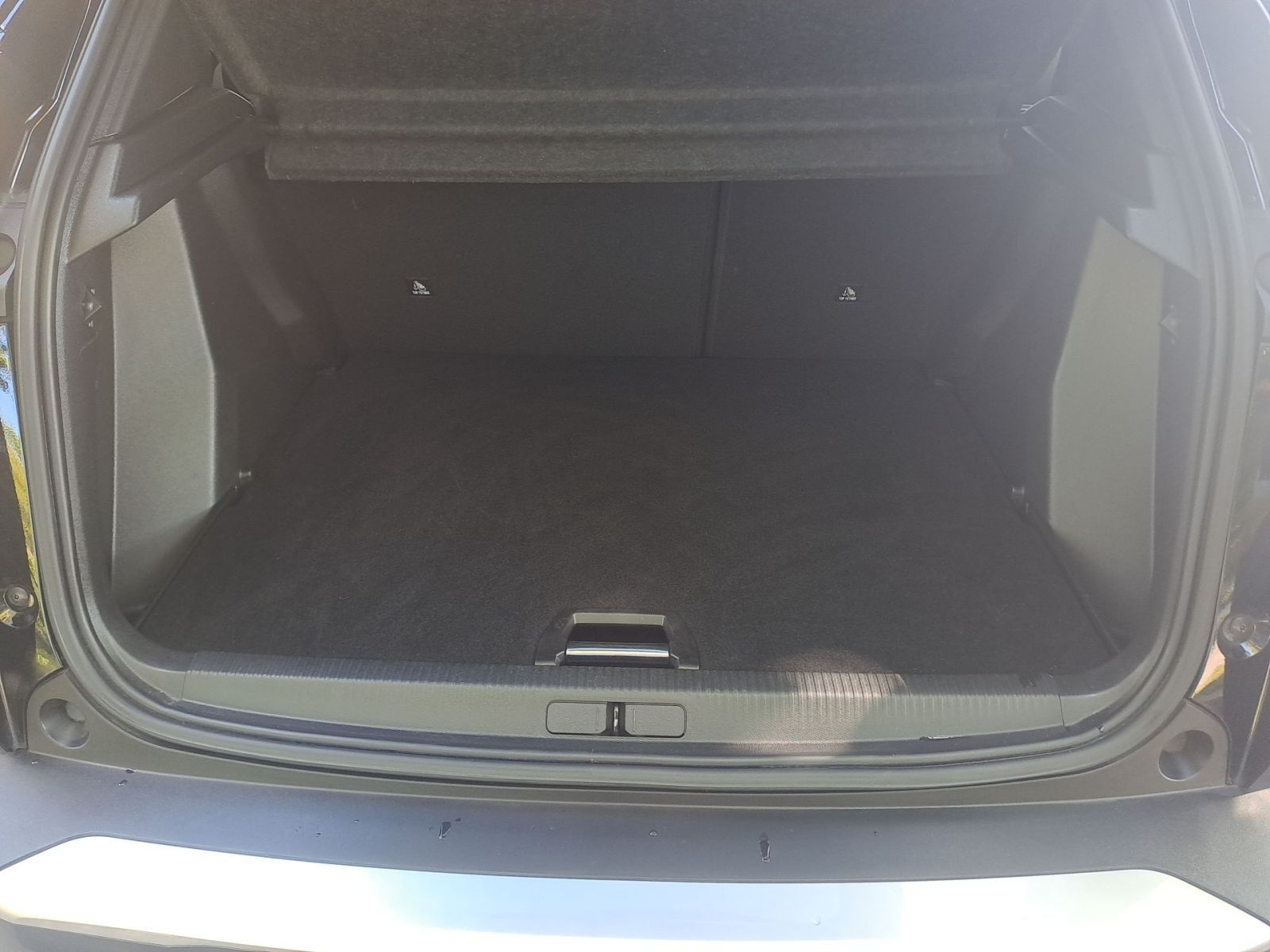 PEUGEOT 2008 1.2 Allure 130 EAT CAM*DAB+*LED