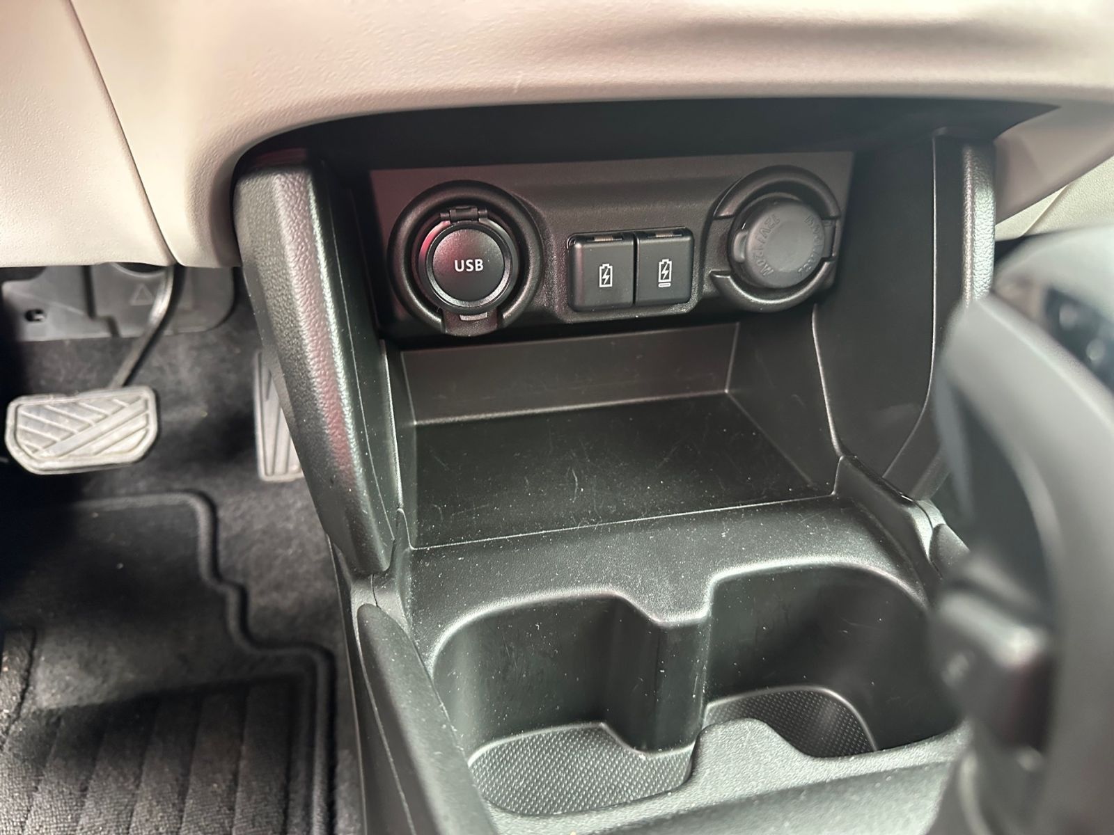 SUZUKI Swift Comfort Hybrid AT - SHZ CAM ACC CarPlay