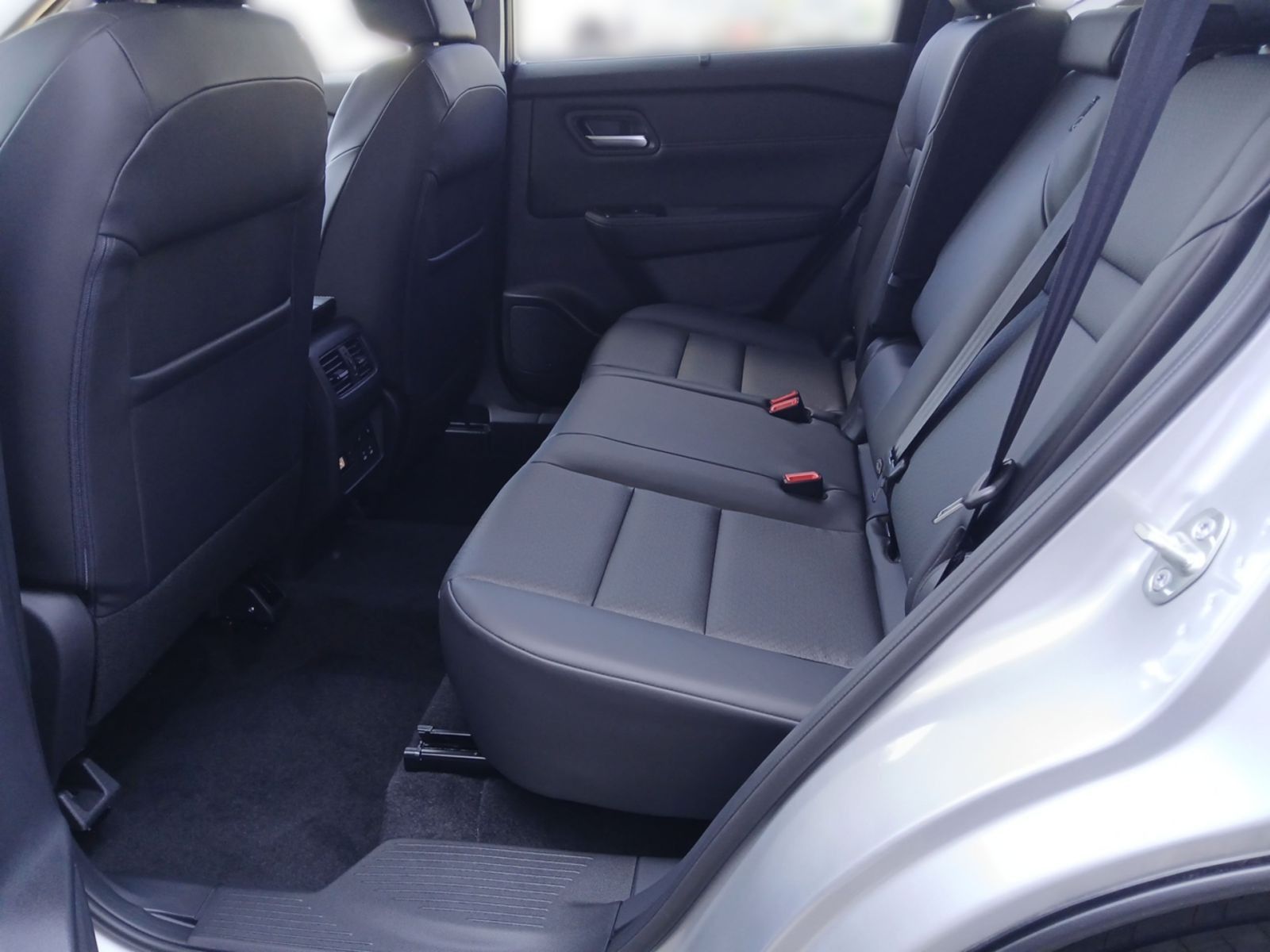 NISSAN X-TRAIL 1.5 VC-T e-4ORCE 213 PS 4x4 N-Connecta