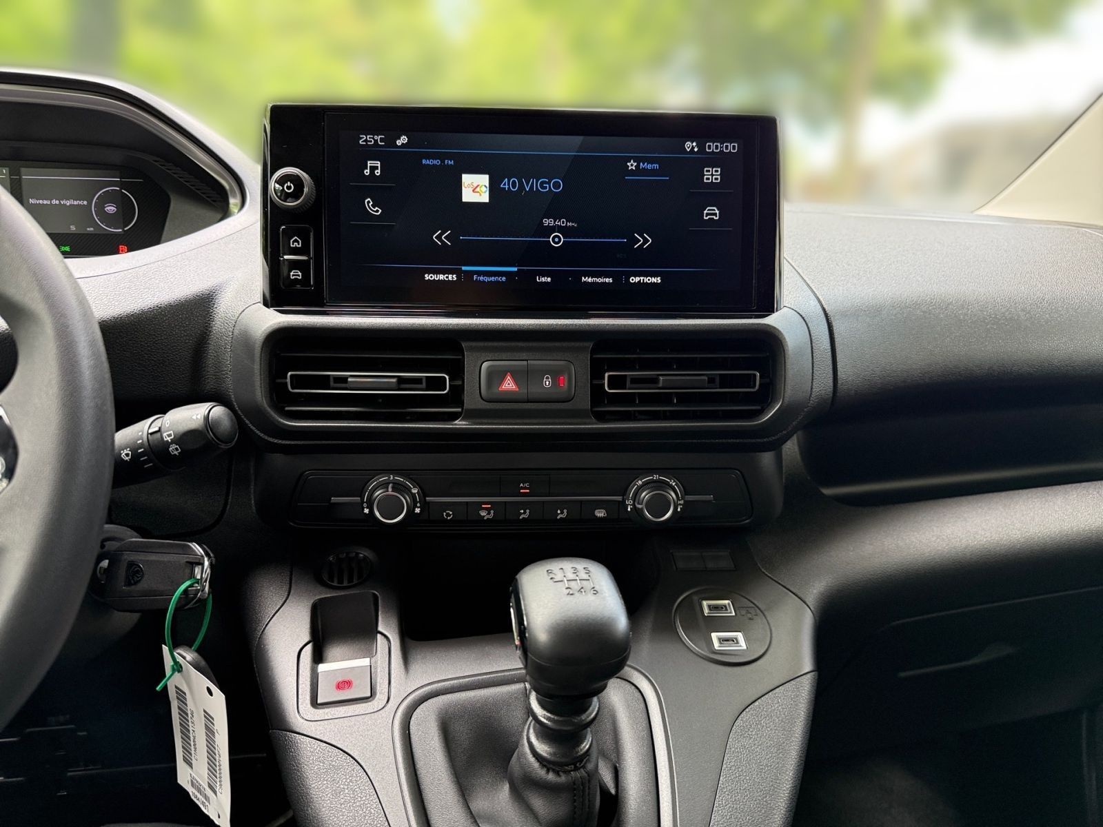 PEUGEOT Partner L2 100 BlueHDi *CarPlay*Holzboden*LED*