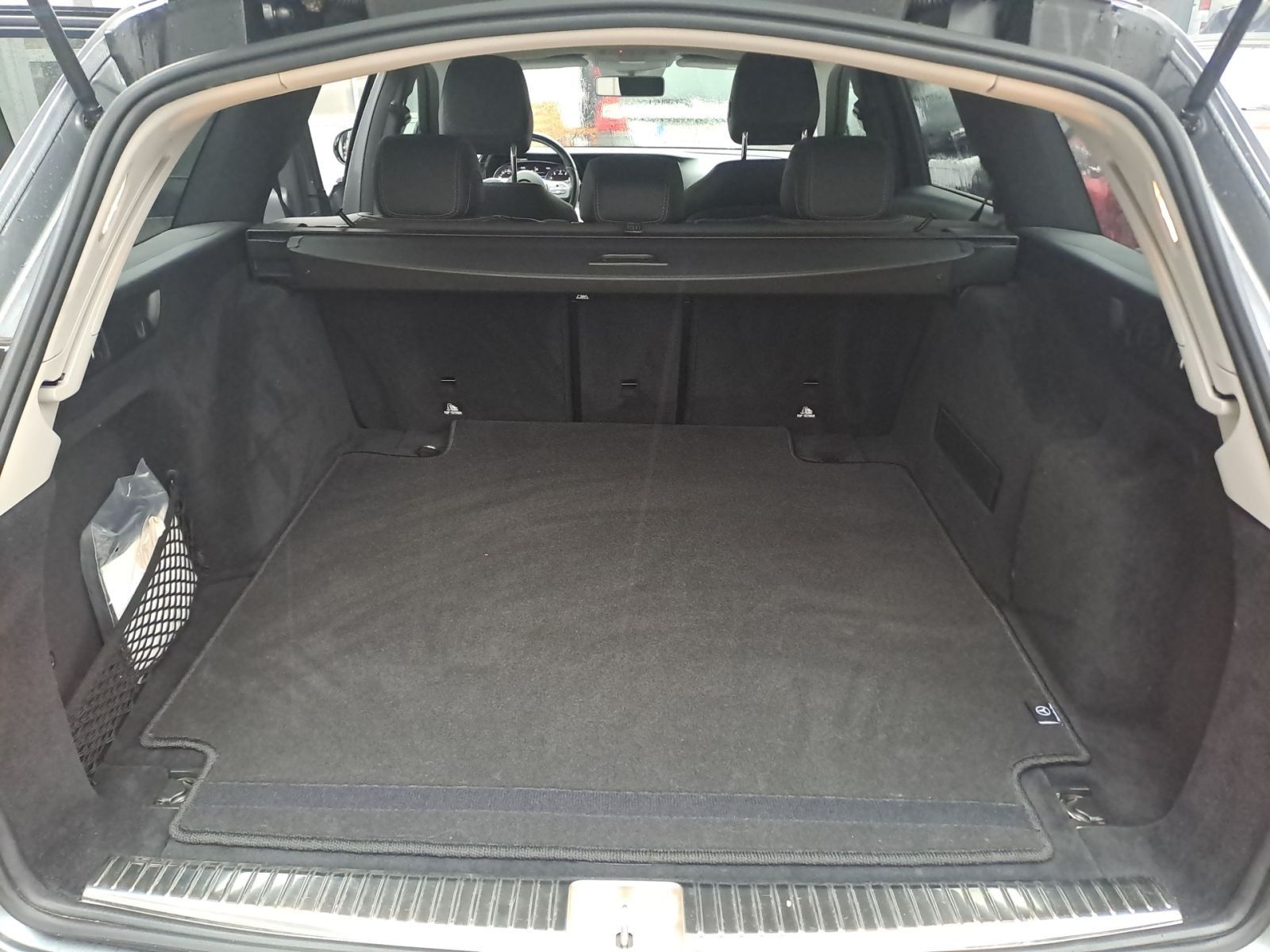 MERCEDES-BENZ E 200 AMG-LINE Luftfederung*Multibeam LED*360°