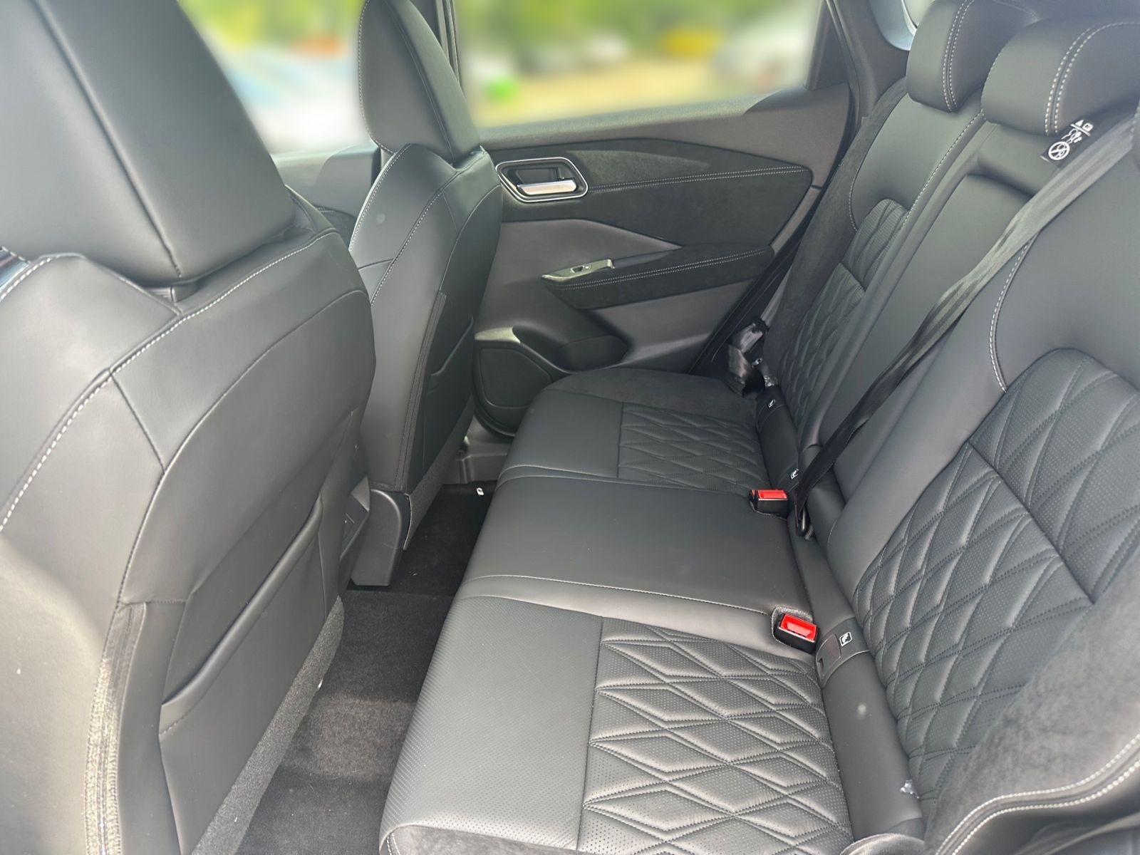 NISSAN Qashqai Tekna 1.3 DIG-T MHEV Massage Winter Pano