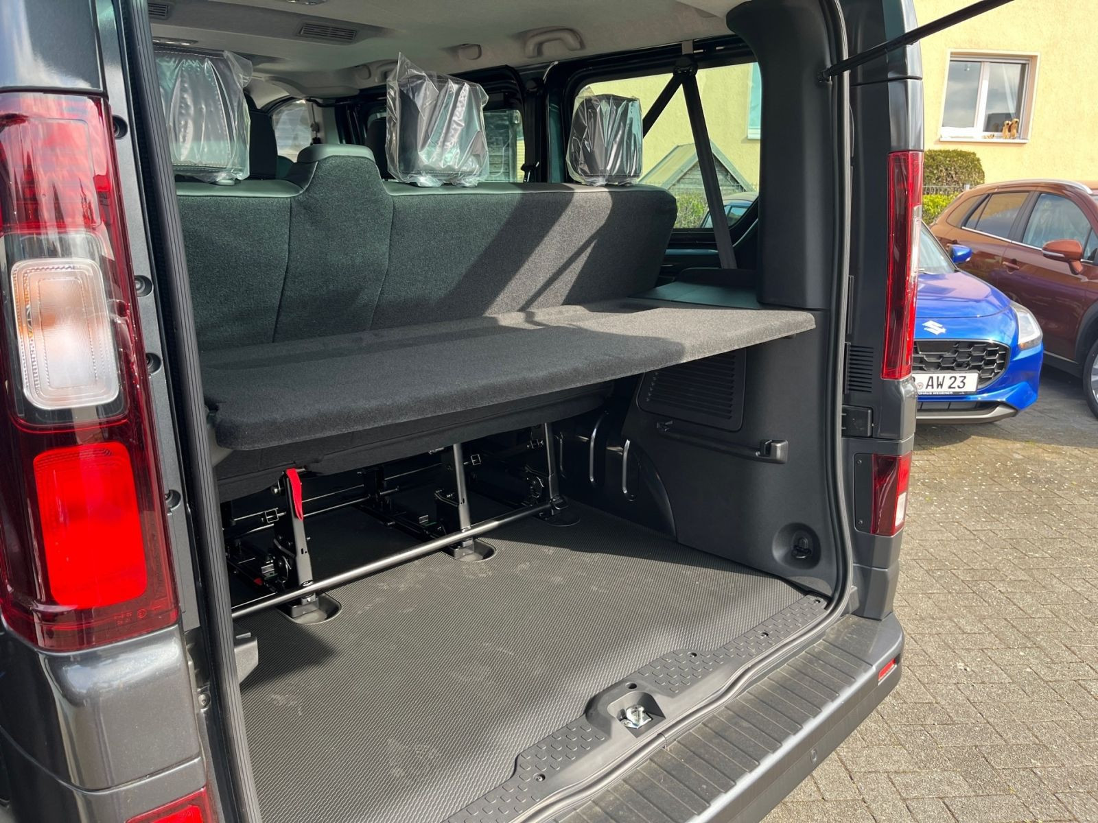 Nissan PRIMASTAR KOMBI TEKNA L1H1 ACC*Totwinkel*Navi