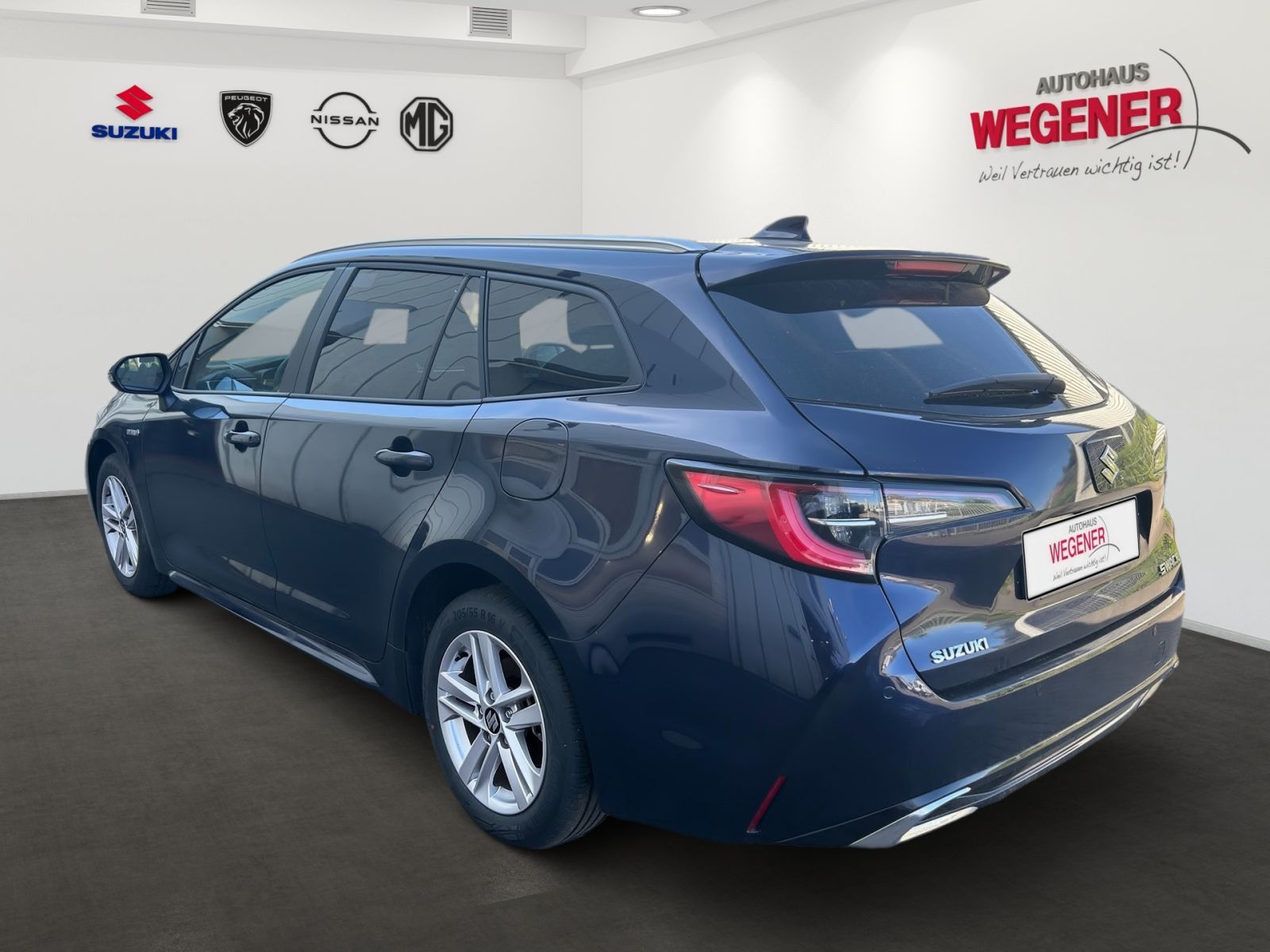 SUZUKI Swace 1.8 Comfort+ CVT Hybrid Navi*CarPlay