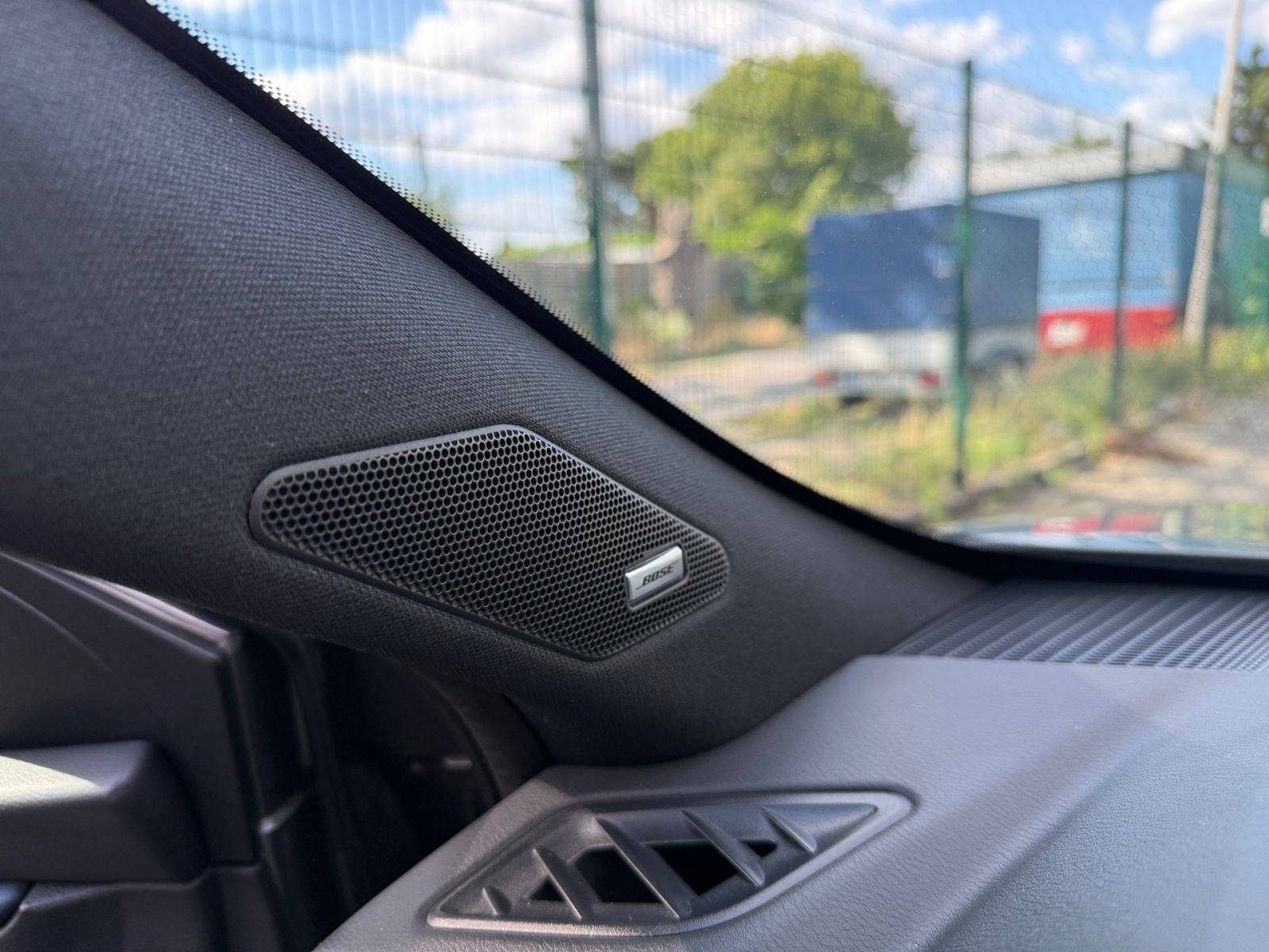 Nissan Qashqai 1.3 MHEV Tekna BOSE CAM HUD SHZ NAVI