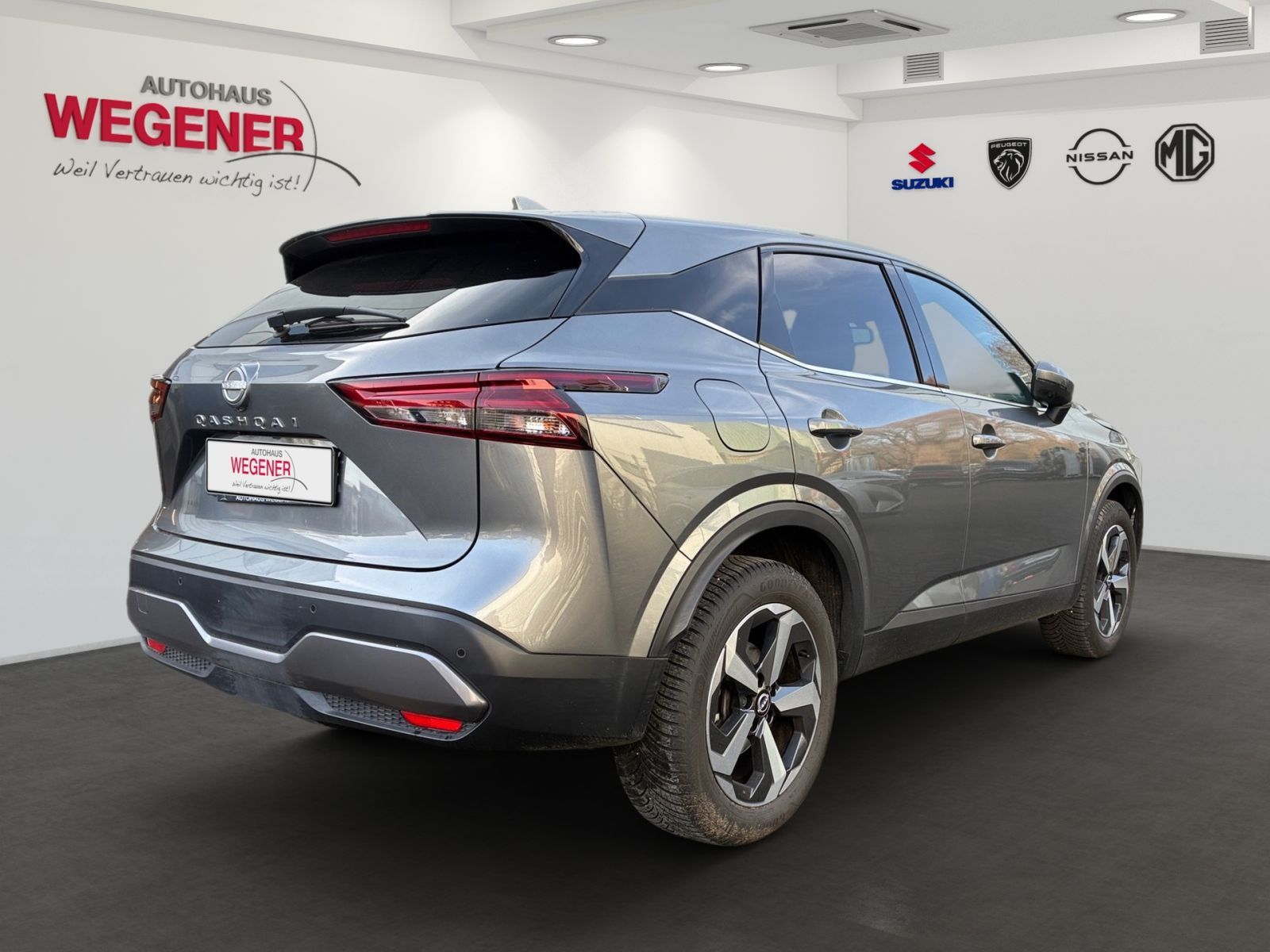 NISSAN QASHQAI 1.3 360°*Klimaaut*Totwinkel*CARPLAY*ACC