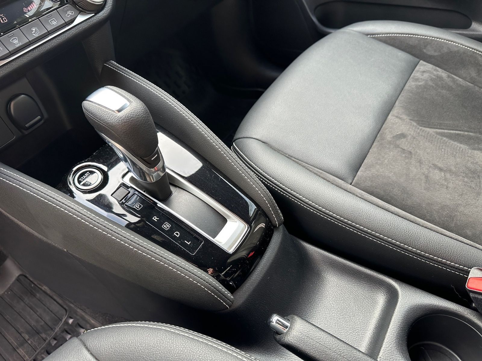 NISSAN Micra N-Sport 1.0 AT-CAM NAV SHZ CarPlay KEYLESS