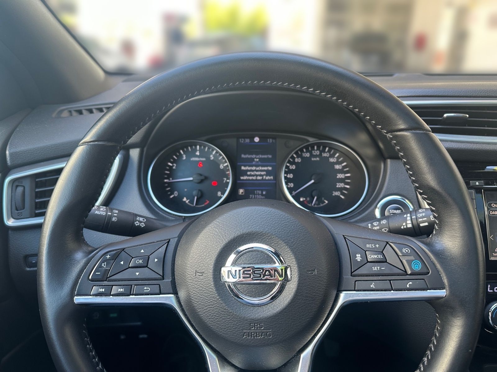 Nissan Qashqai 1.3 AT DIG-T Tekna 360°*PANO*NAVI*Bluet.