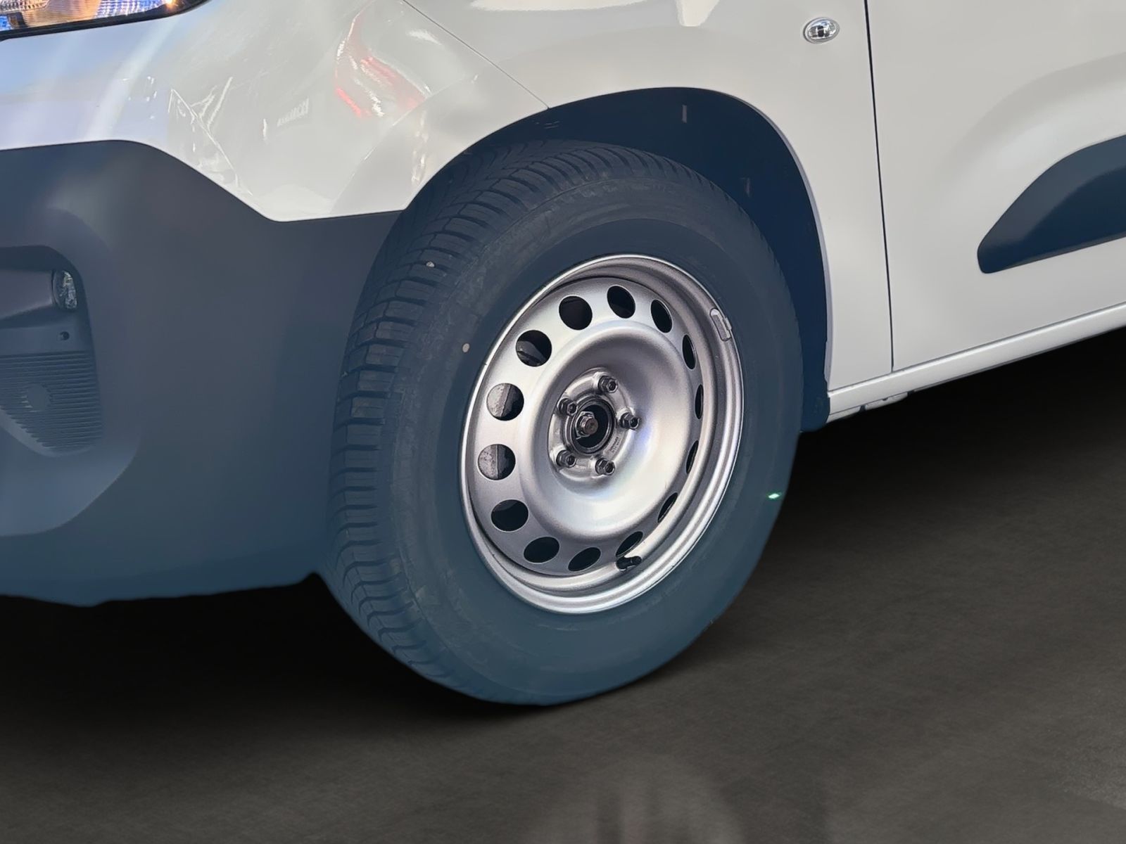 PEUGEOT Partner L1+ 130 BlueHDi *LED*Boden*3Sitzer*