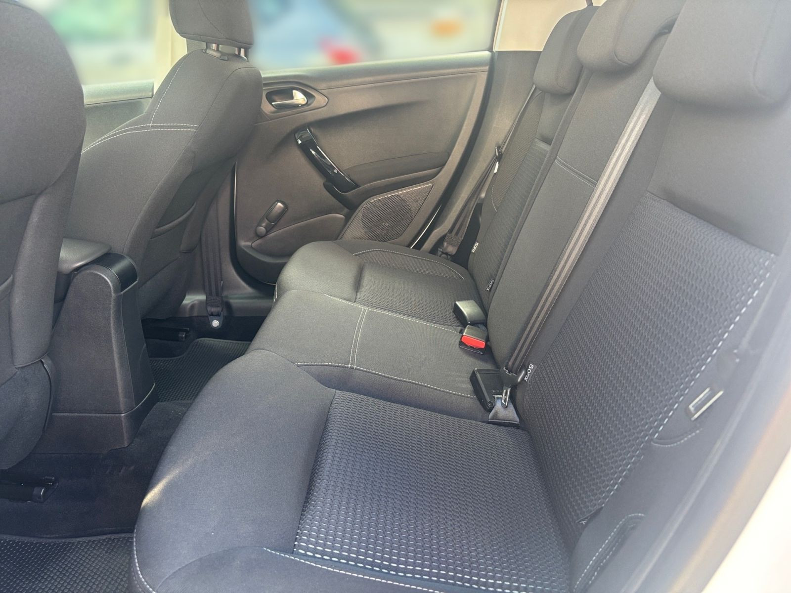 Peugeot 208 Allure AT CarPlay SITZHEIZUNG ALLWETTER LED