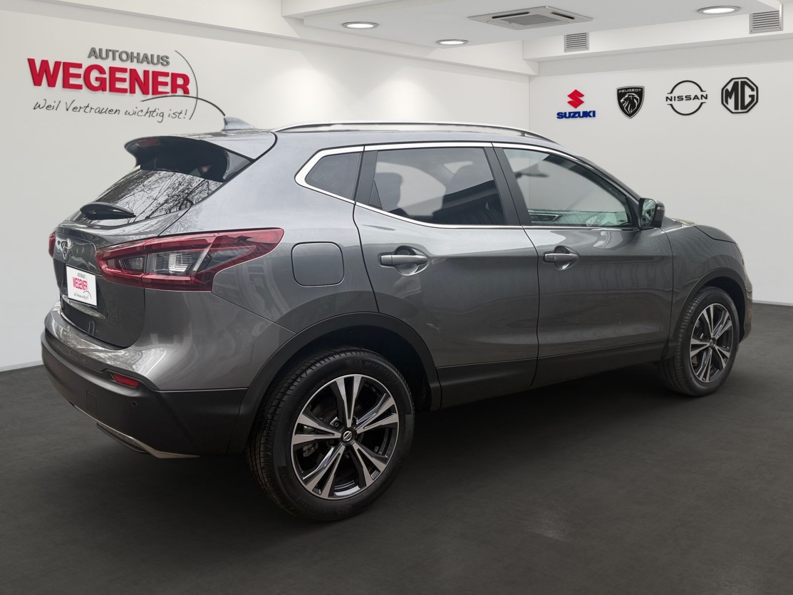 NISSAN Qashqai Zama 1.3 AT 360CAM PANO SHZ NAVI CarPlay