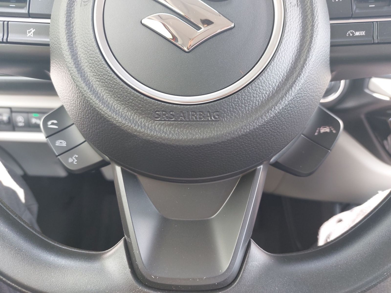 SUZUKI SWIFT CLUB HYBRID ACC*Navi*LED*PDC