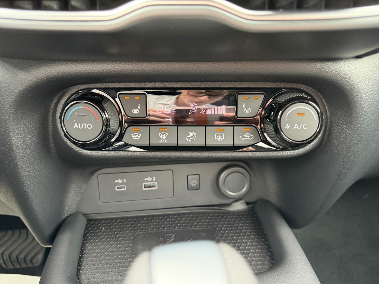 Nissan JUKE N-Connecta 1.6 Hyb. AT - SHZ LHZ PDC CarPlay