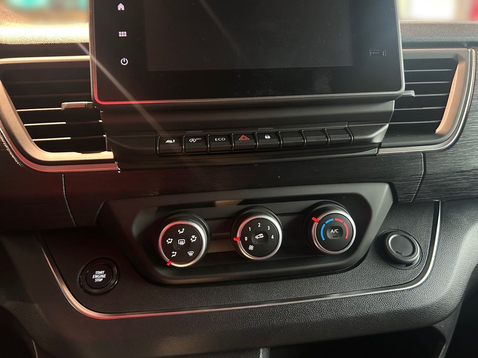 Nissan Primastar Kombi9 L1H1 2,8t CarPlay*Navi*PDC*CAM